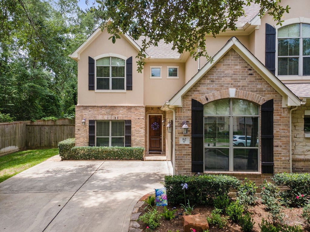 82 Mill Point Place, The Woodlands, TX 77380 82 Mill Point Place, The Woodlands, TX 77380