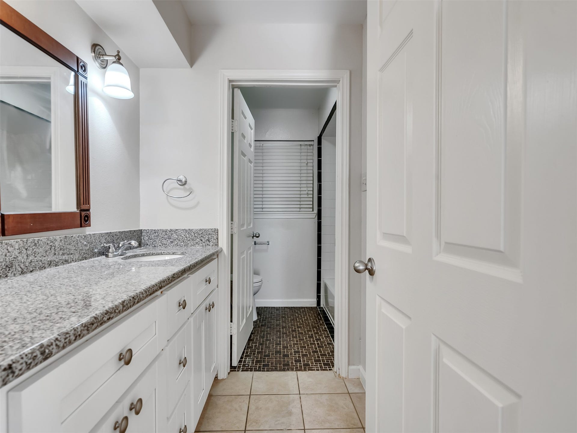 3015 Inwood Drive, Dickinson, TX 77539 3015 Inwood Drive, Dickinson, TX 77539