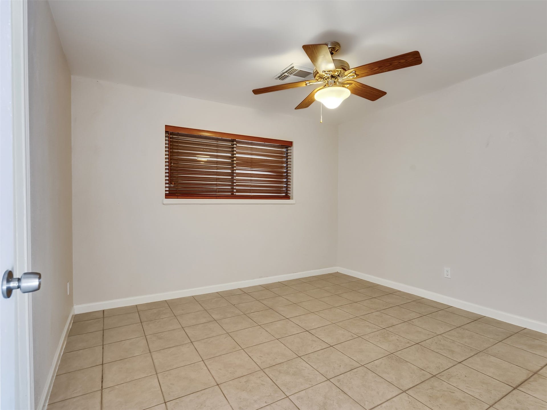 3015 Inwood Drive, Dickinson, TX 77539 3015 Inwood Drive, Dickinson, TX 77539