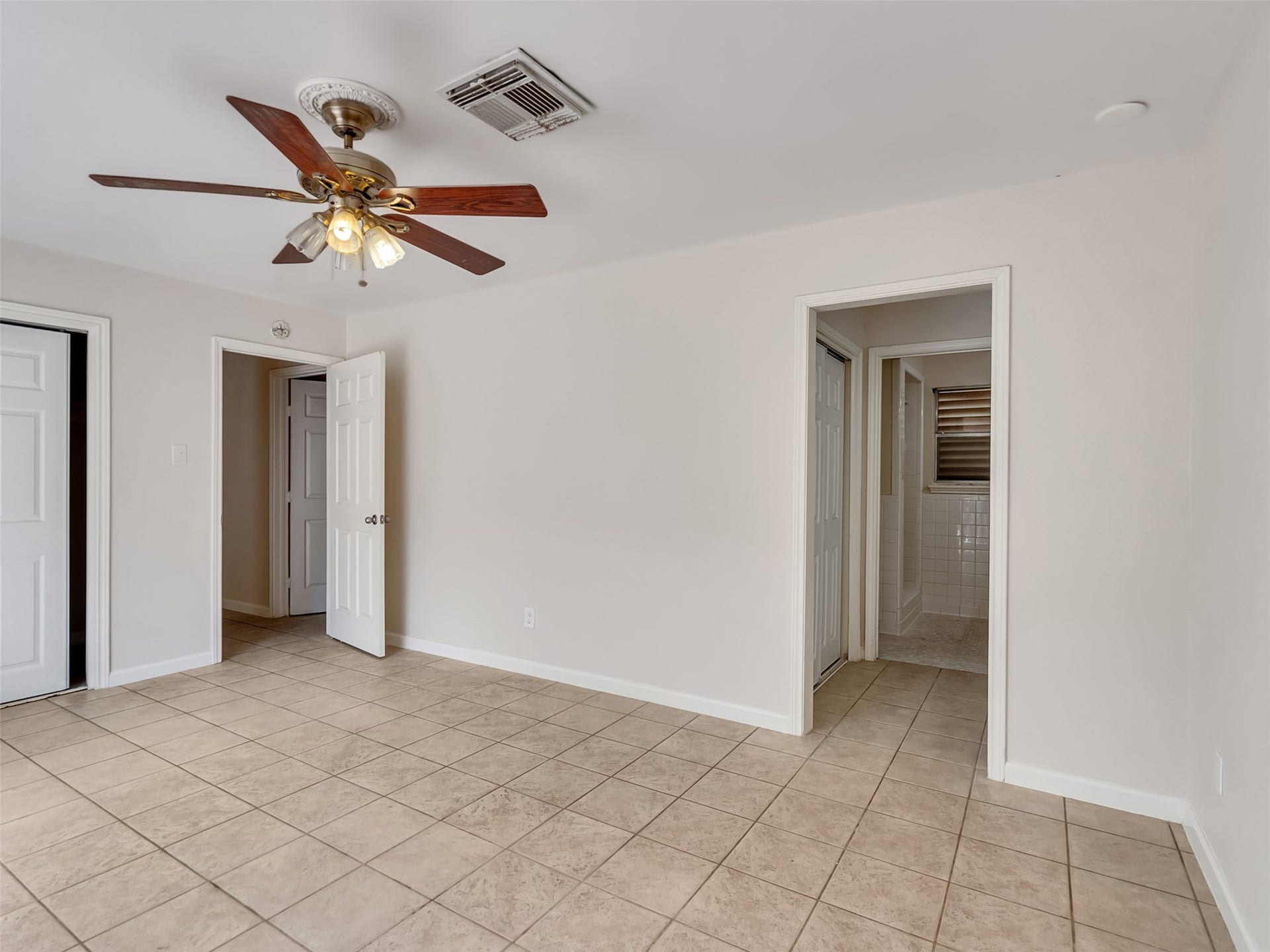 3015 Inwood Drive, Dickinson, TX 77539 3015 Inwood Drive, Dickinson, TX 77539