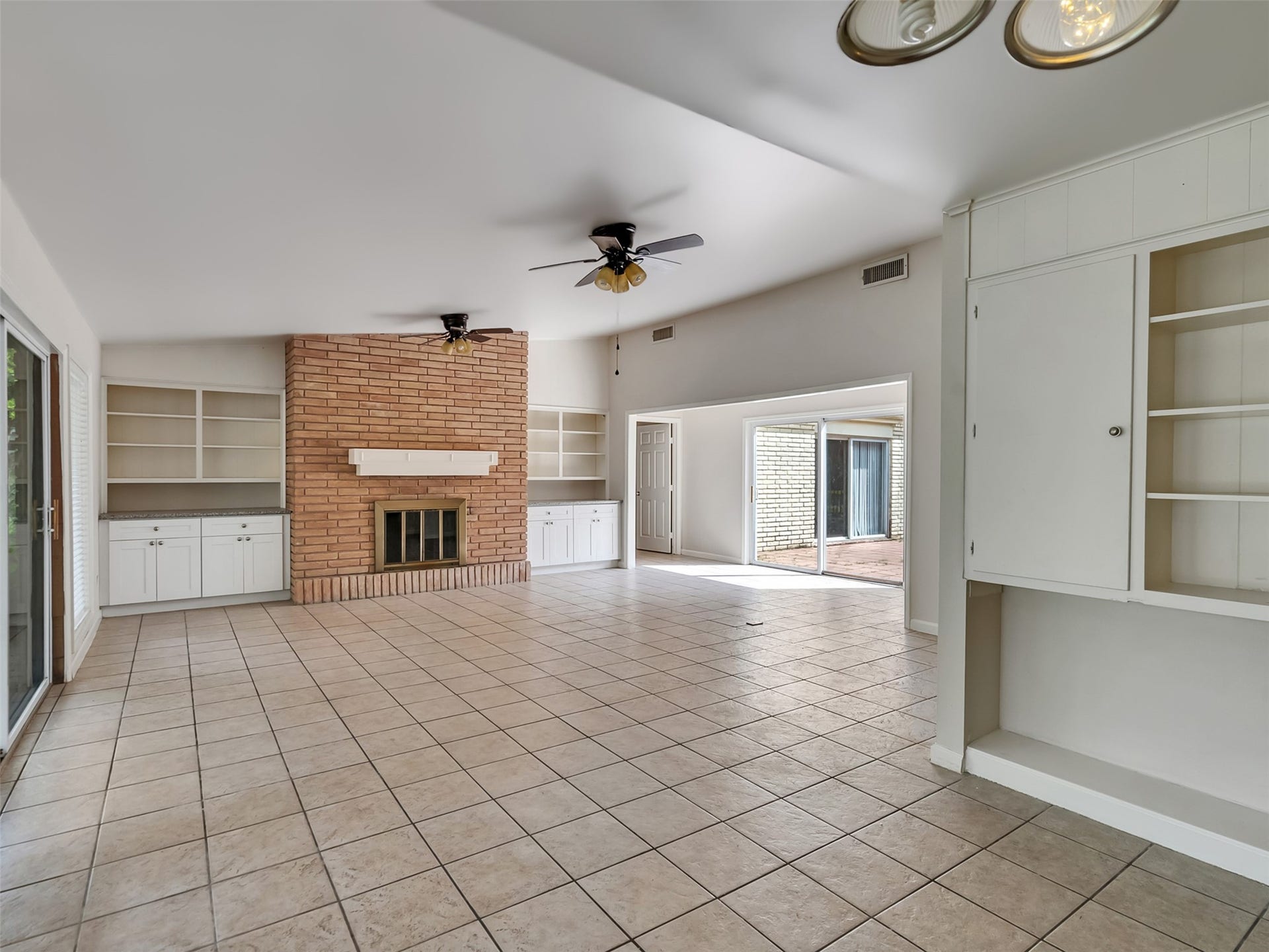 3015 Inwood Drive, Dickinson, TX 77539 3015 Inwood Drive, Dickinson, TX 77539