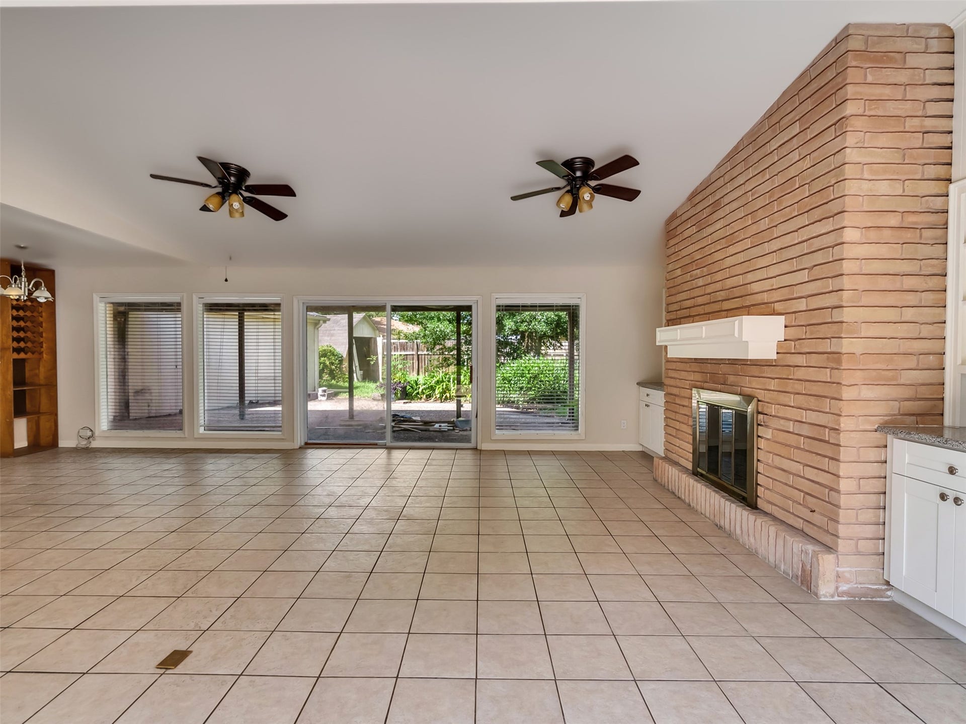 3015 Inwood Drive, Dickinson, TX 77539 3015 Inwood Drive, Dickinson, TX 77539