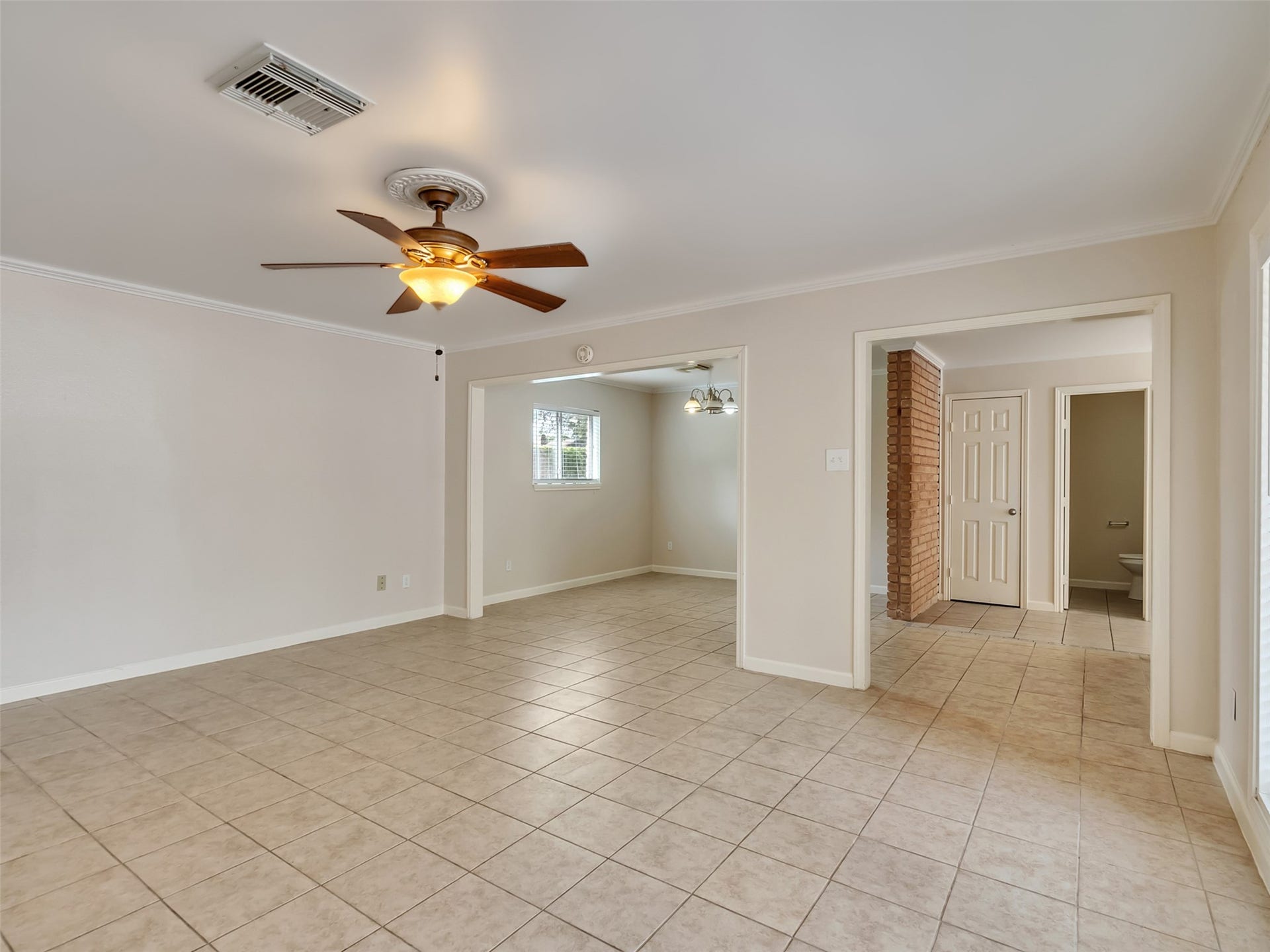 3015 Inwood Drive, Dickinson, TX 77539 3015 Inwood Drive, Dickinson, TX 77539