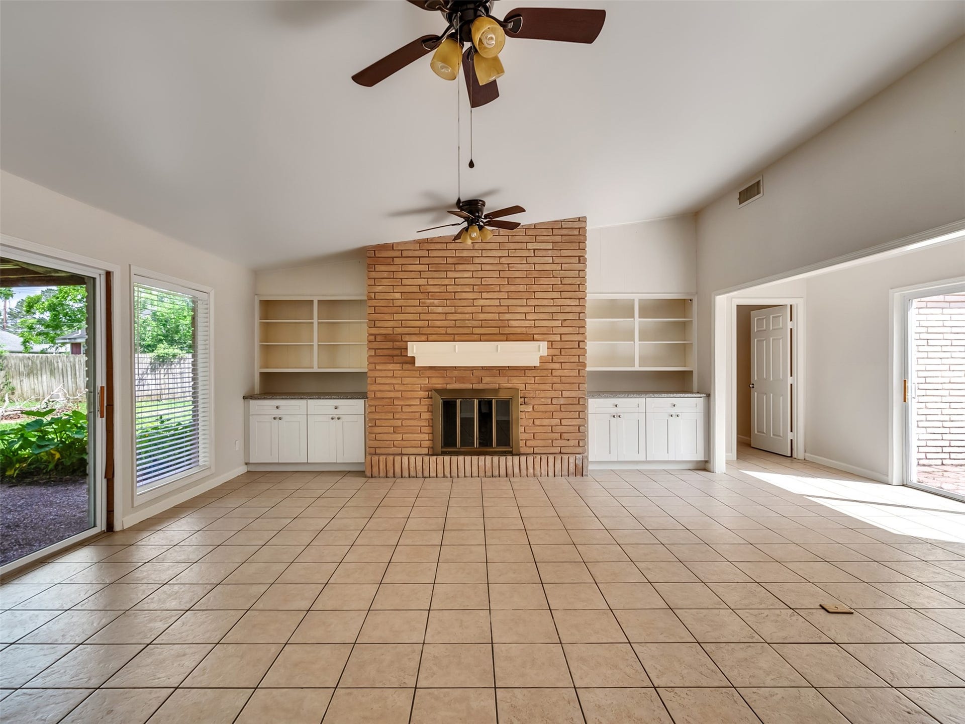 3015 Inwood Drive, Dickinson, TX 77539 3015 Inwood Drive, Dickinson, TX 77539