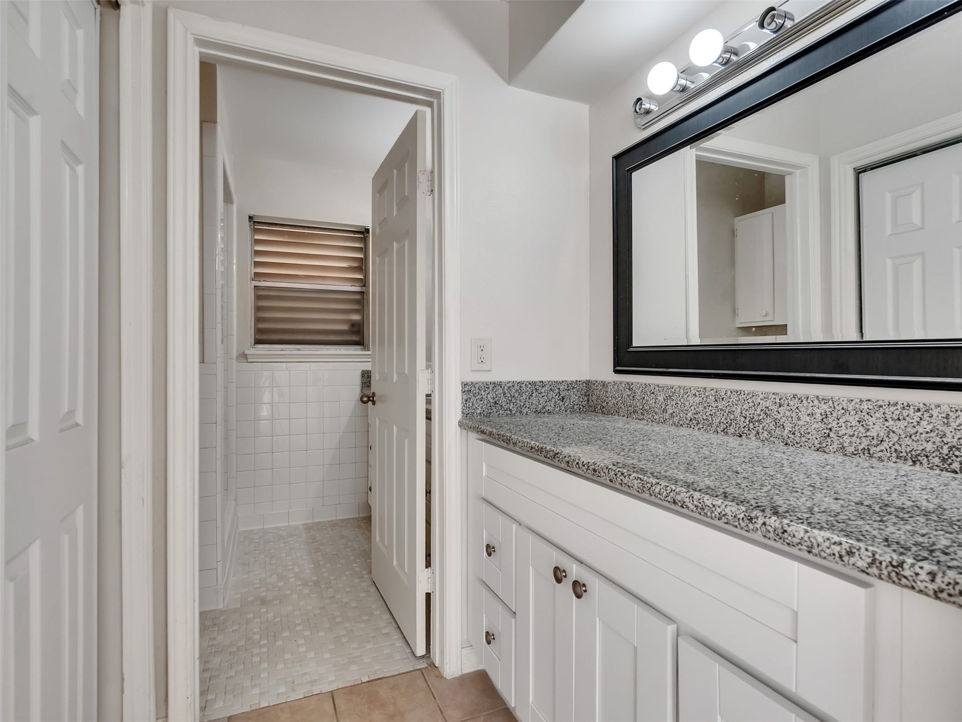 3015 Inwood Drive, Dickinson, TX 77539 3015 Inwood Drive, Dickinson, TX 77539