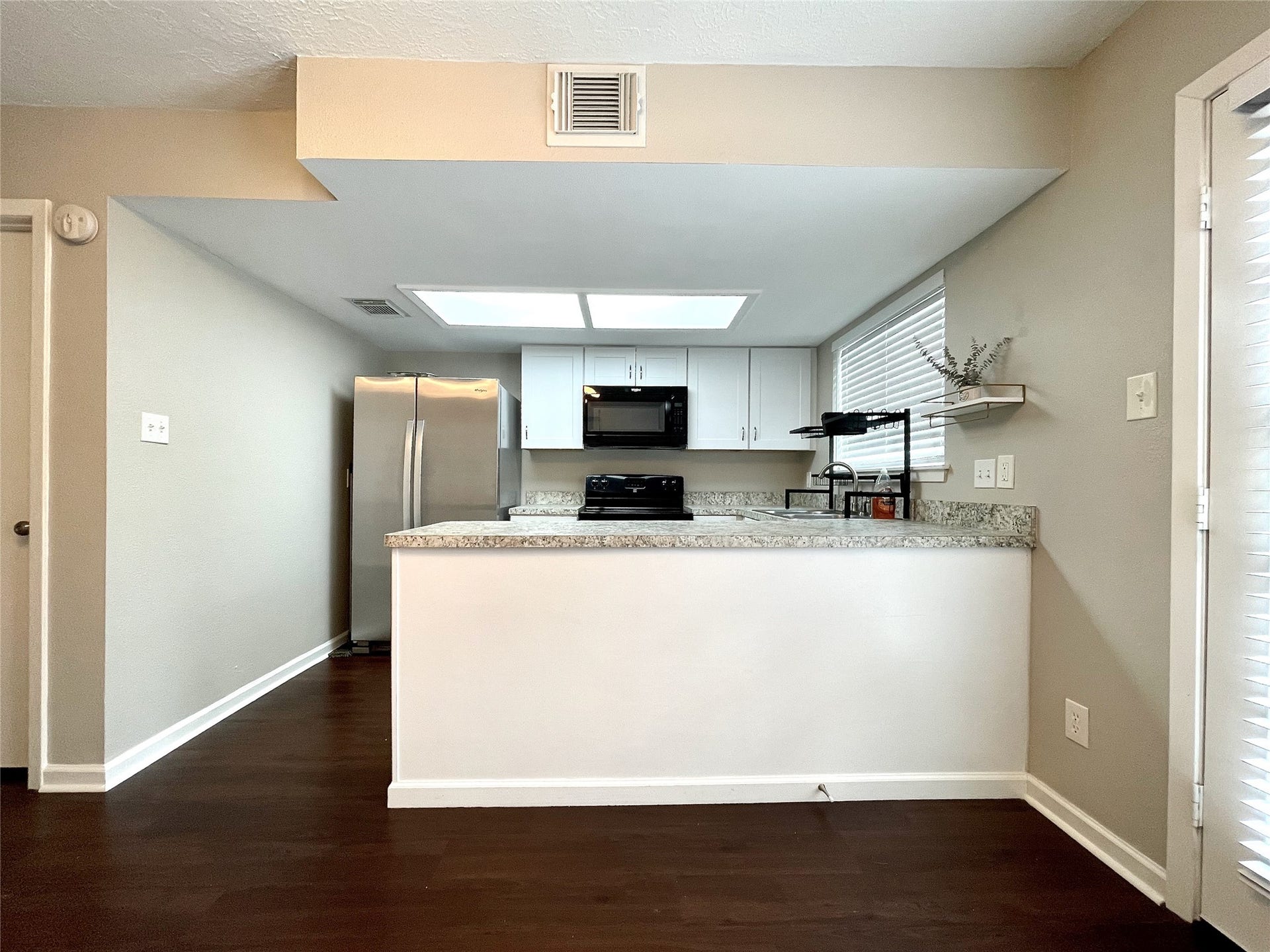 11525 Beechnut Street, Houston, TX 77072 11525 Beechnut Street, Houston, TX 77072