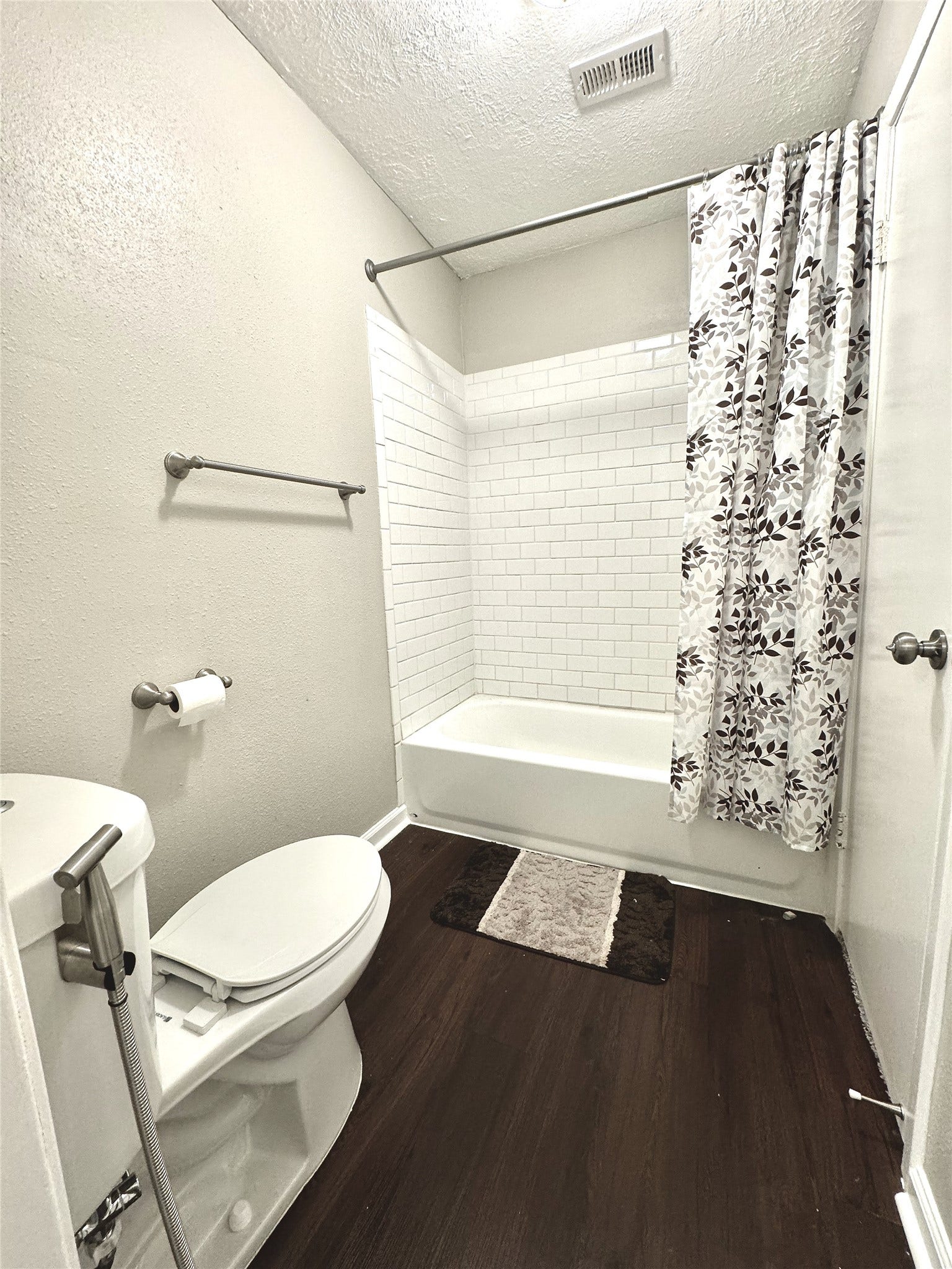 11525 Beechnut Street, Houston, TX 77072 11525 Beechnut Street, Houston, TX 77072