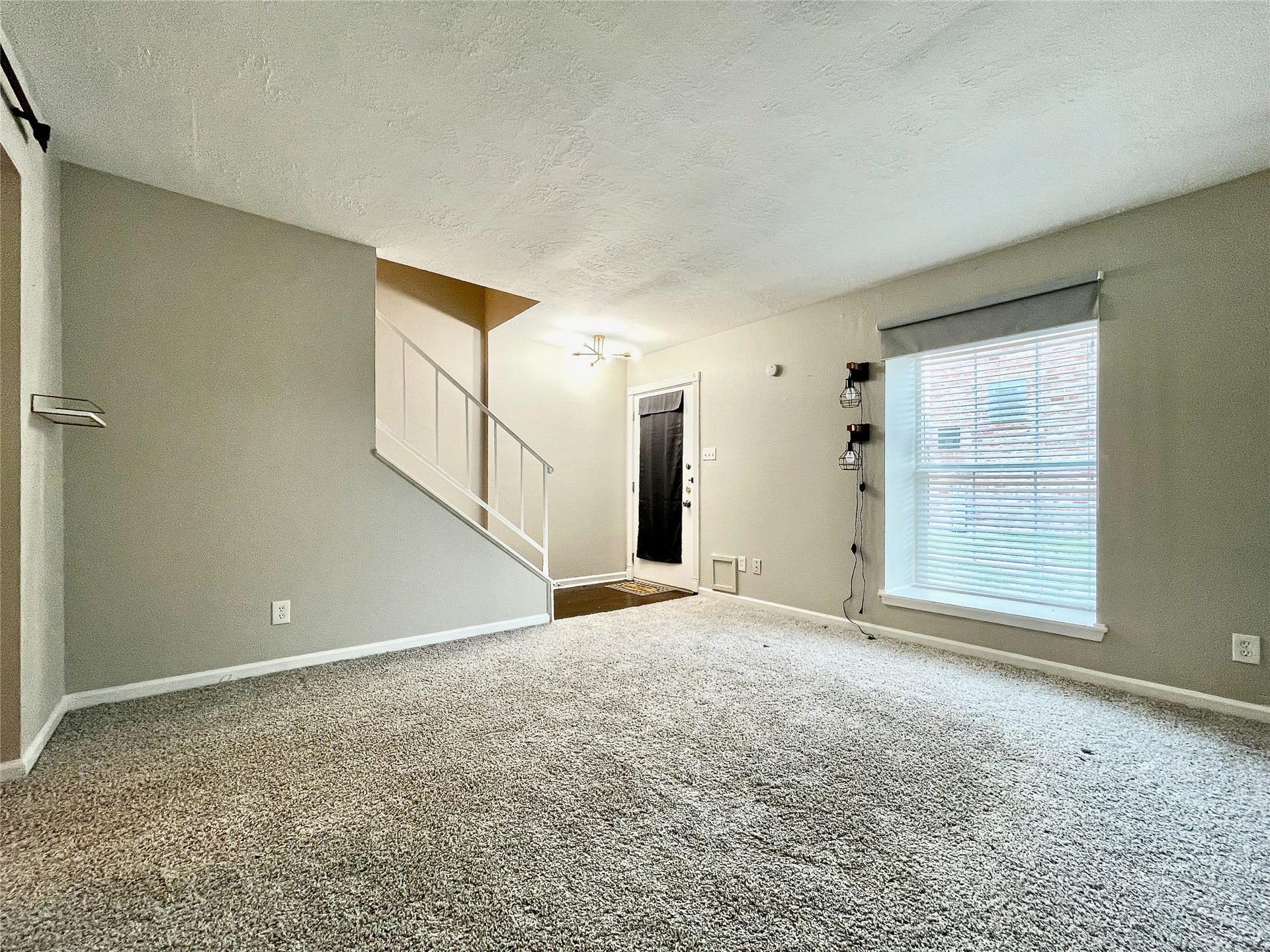 11525 Beechnut Street, Houston, TX 77072 11525 Beechnut Street, Houston, TX 77072