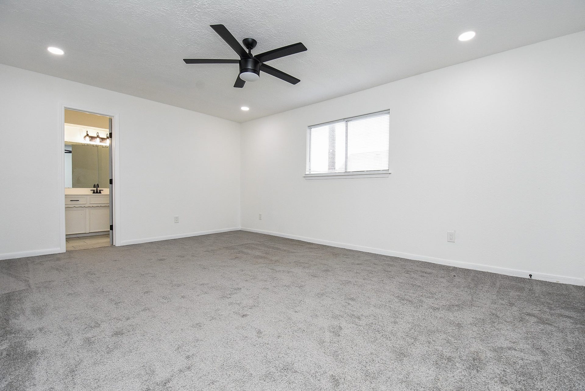 15814 Winding Moss Drive, Houston, TX 77068