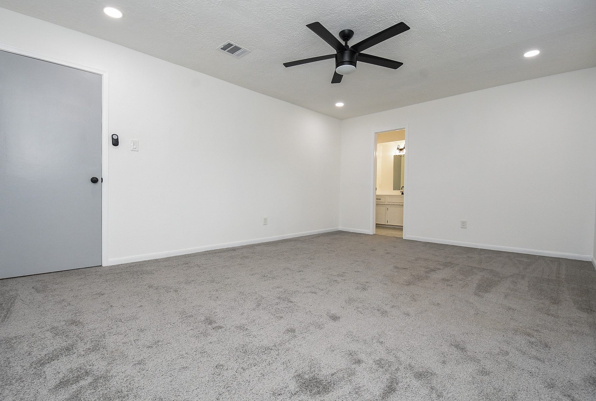 15814 Winding Moss Drive, Houston, TX 77068