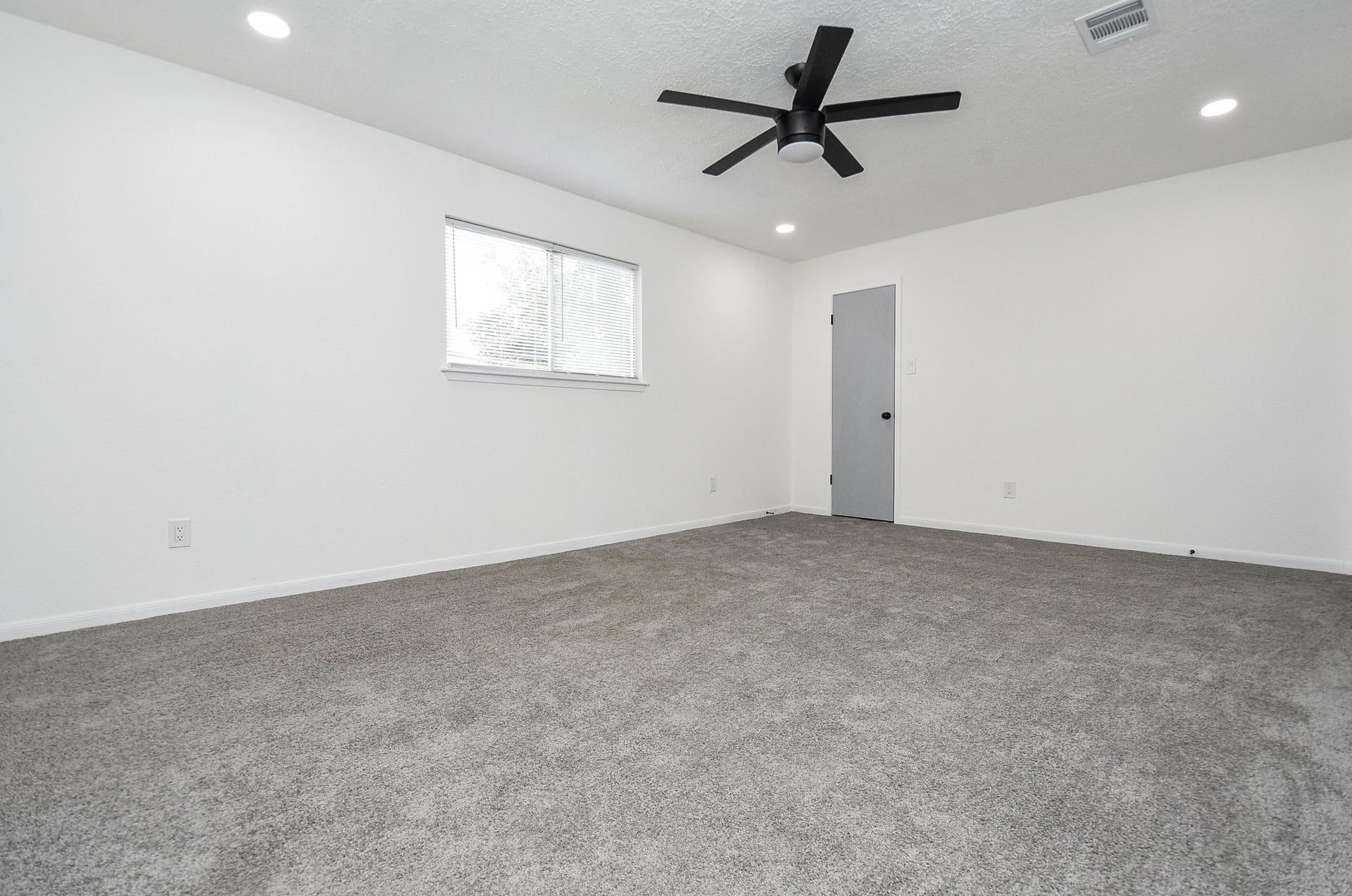 15814 Winding Moss Drive, Houston, TX 77068
