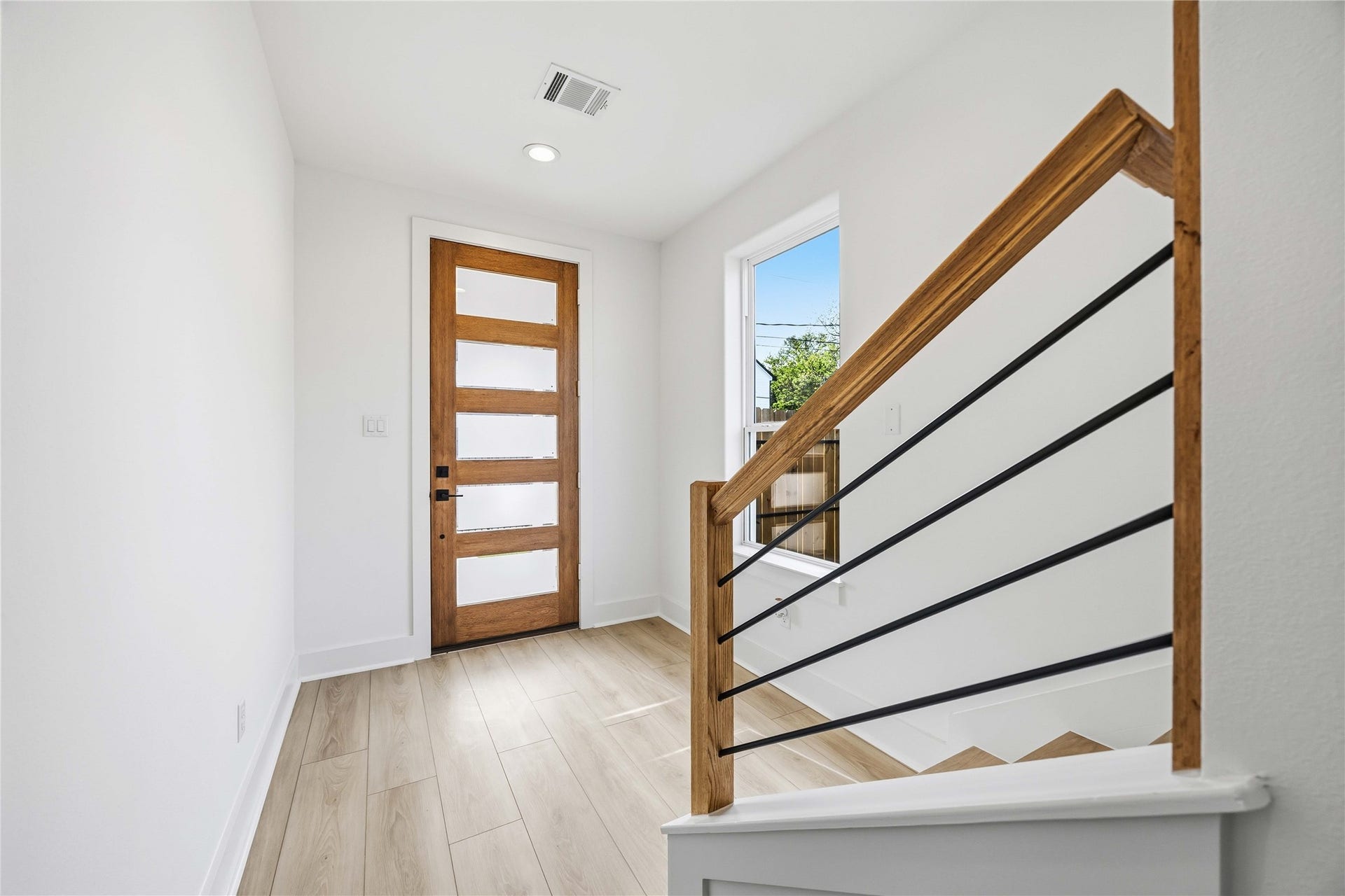 3431 Dennis Street, Houston, TX 77004 3431 Dennis Street, Houston, TX 77004