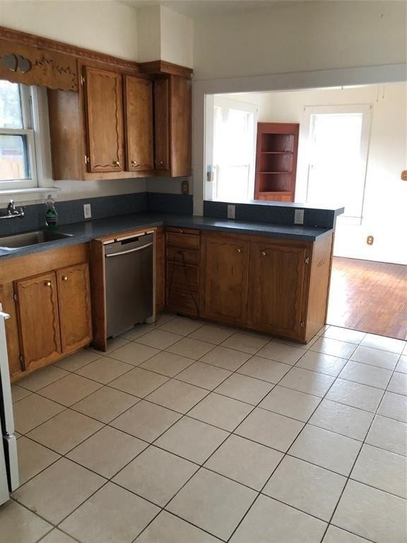 316 S Nugent Street, La Porte, TX 77571 Large open kitchen - perfect for entertaining