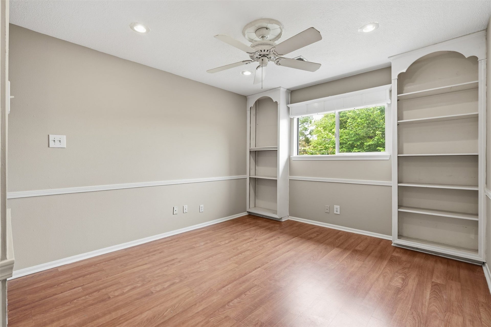 Another view of the third secondary bedroom upstairs.