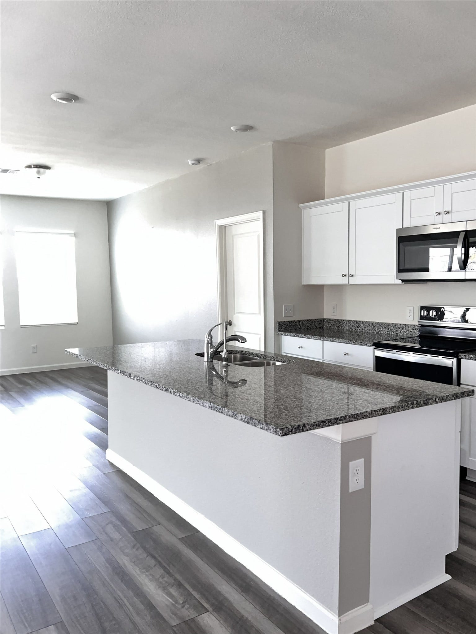 1065 Water Oak Lane, Brookshire, TX 77423 1065 Water Oak Lane, Brookshire, TX 77423