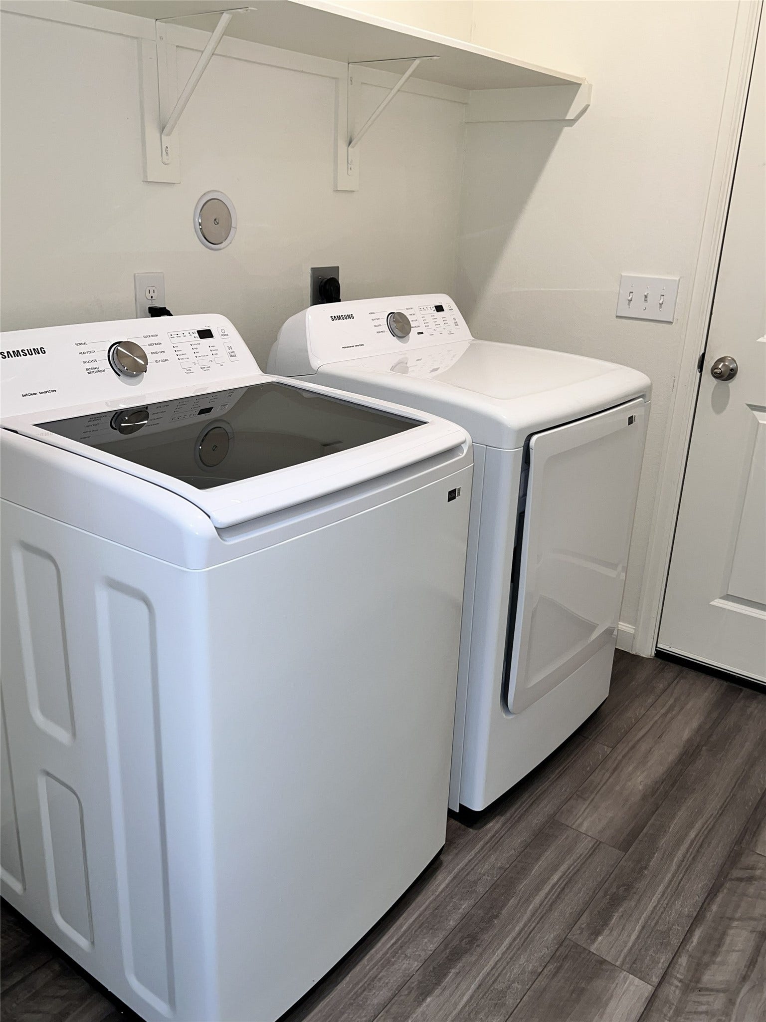 1065 Water Oak Lane, Brookshire, TX 77423 Laundry Room - New Washer and Dryer
