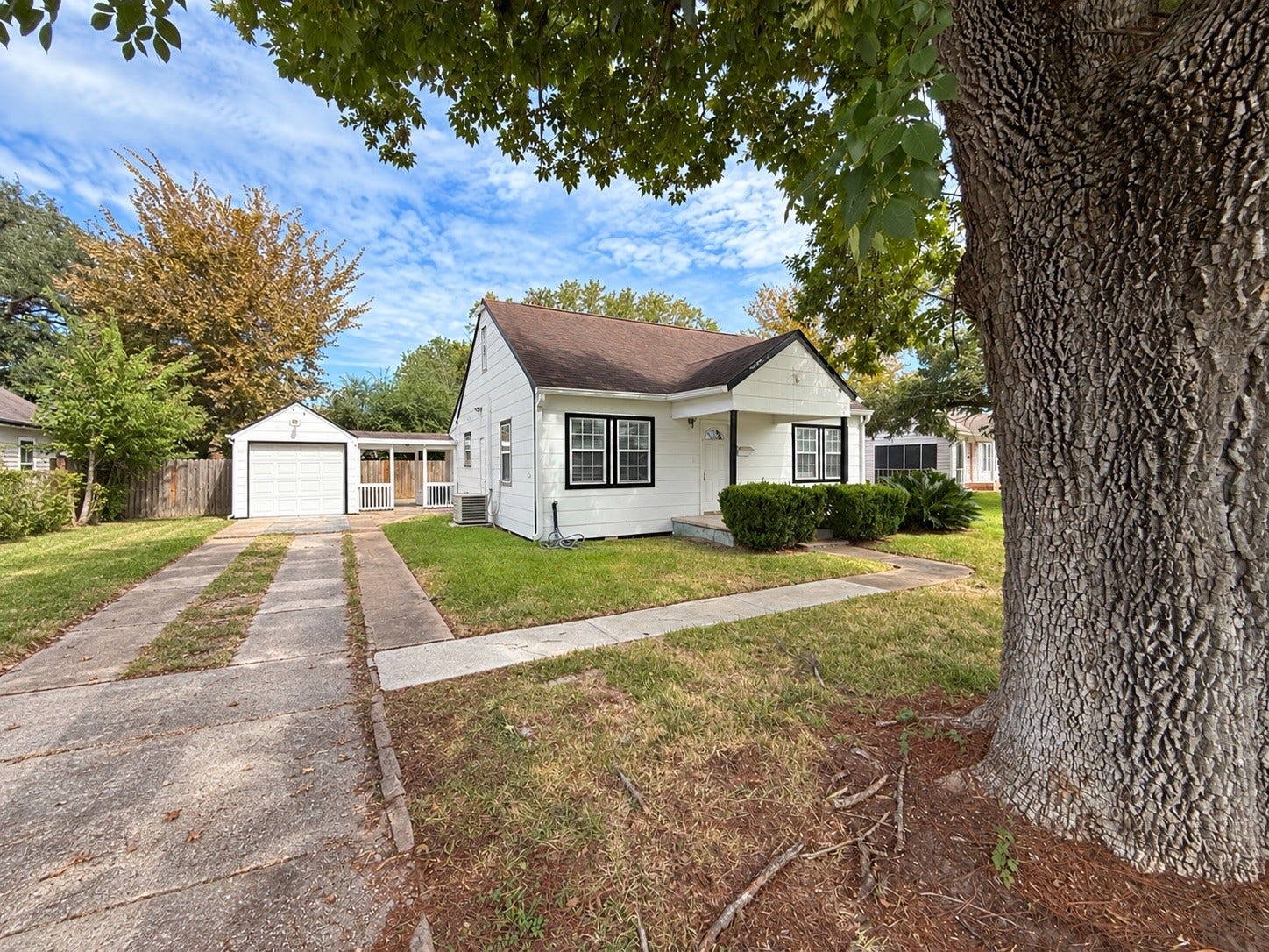 416 W Brazos Avenue, West Columbia, TX 77486 416 W Brazos Avenue, West Columbia, TX 77486