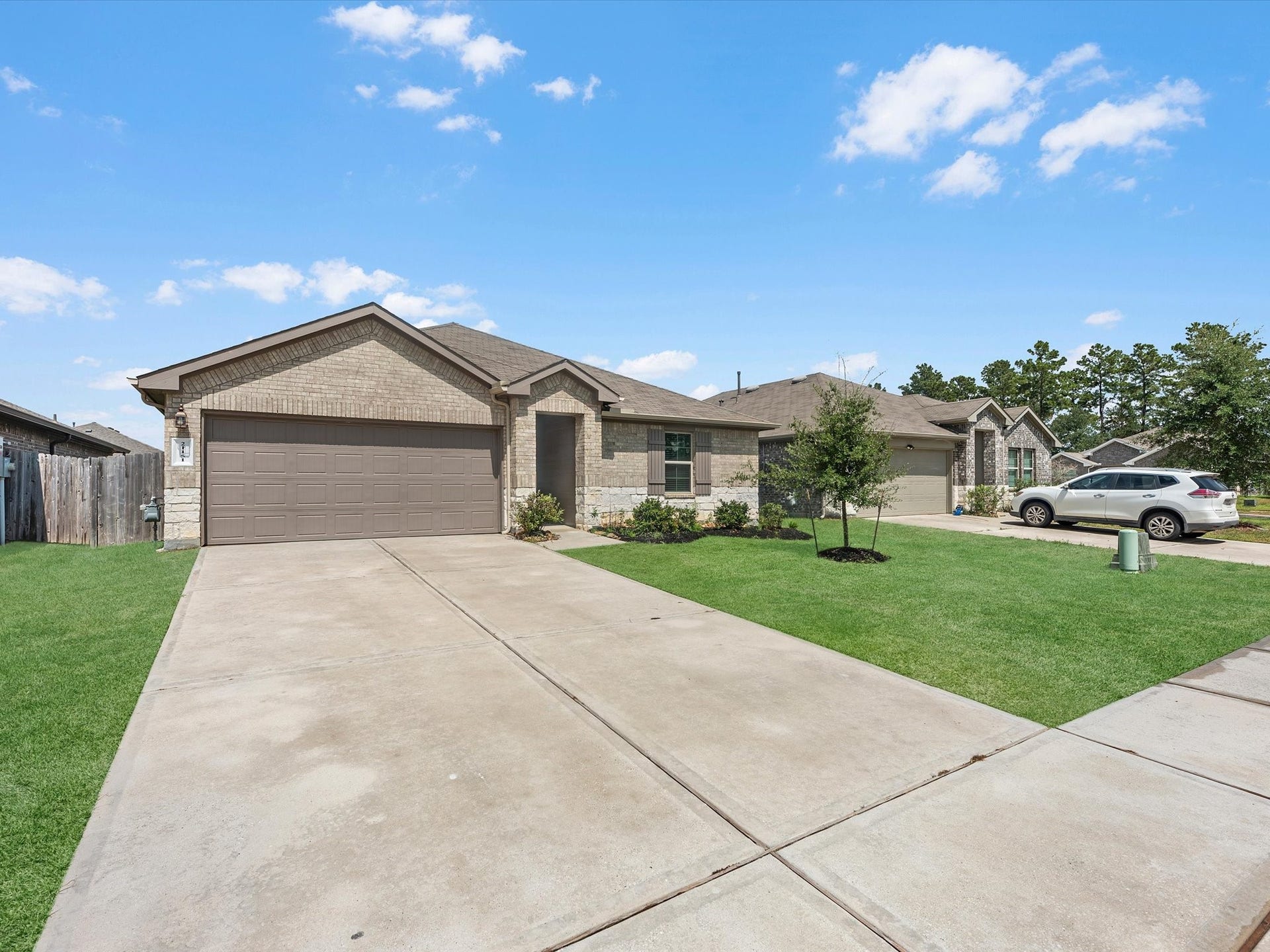 21151 Waze Lewis Drive, New Caney, TX 77357 Welcome to 21151 Waze Lewis Dr.