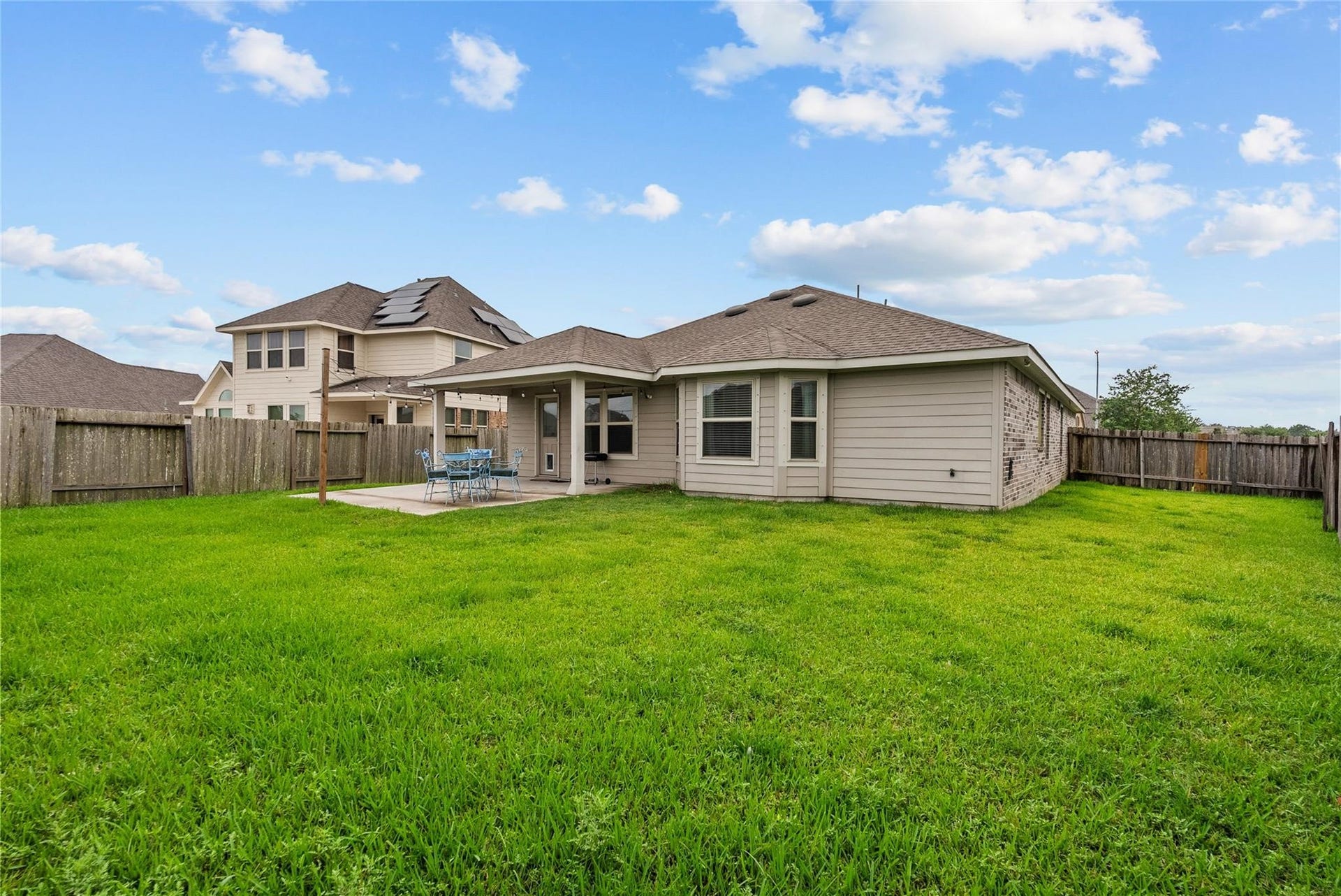 4331 Oakdale Mist Drive, Dickinson, TX 77539 4331 Oakdale Mist Drive, Dickinson, TX 77539