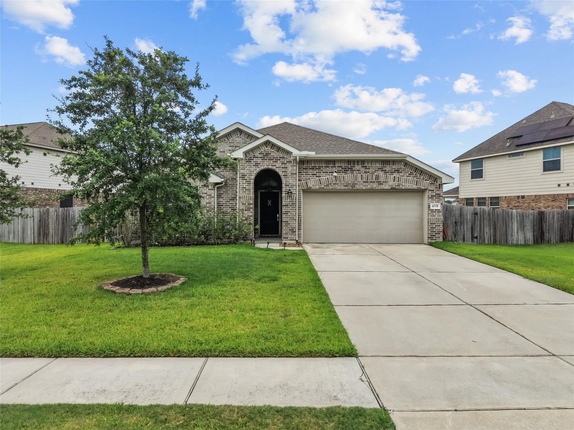 4331 Oakdale Mist Drive, Dickinson, TX 77539 4331 Oakdale Mist Drive, Dickinson, TX 77539