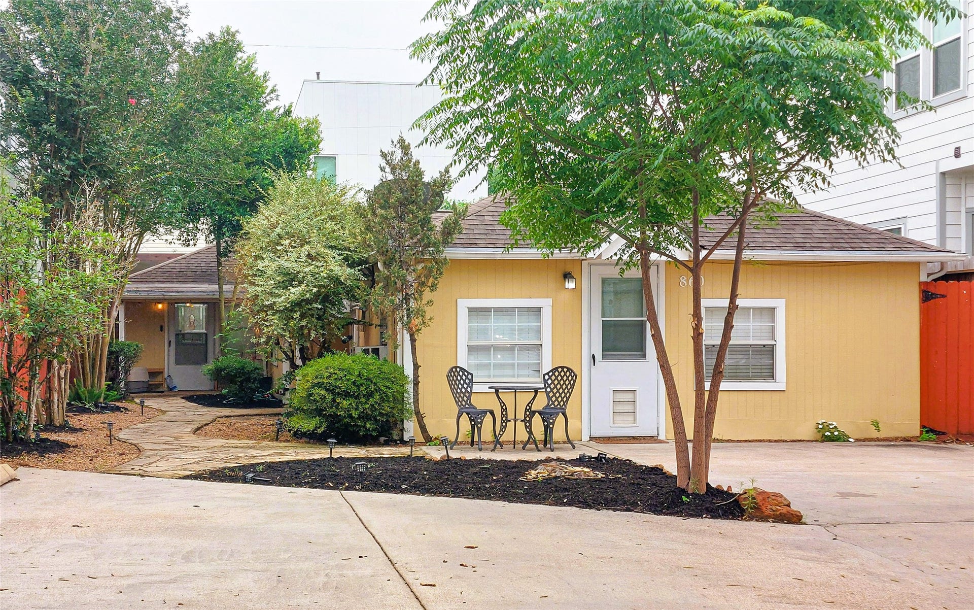 860 E 25th Street, Houston, TX 77009 860 E 25th Street, Houston, TX 77009