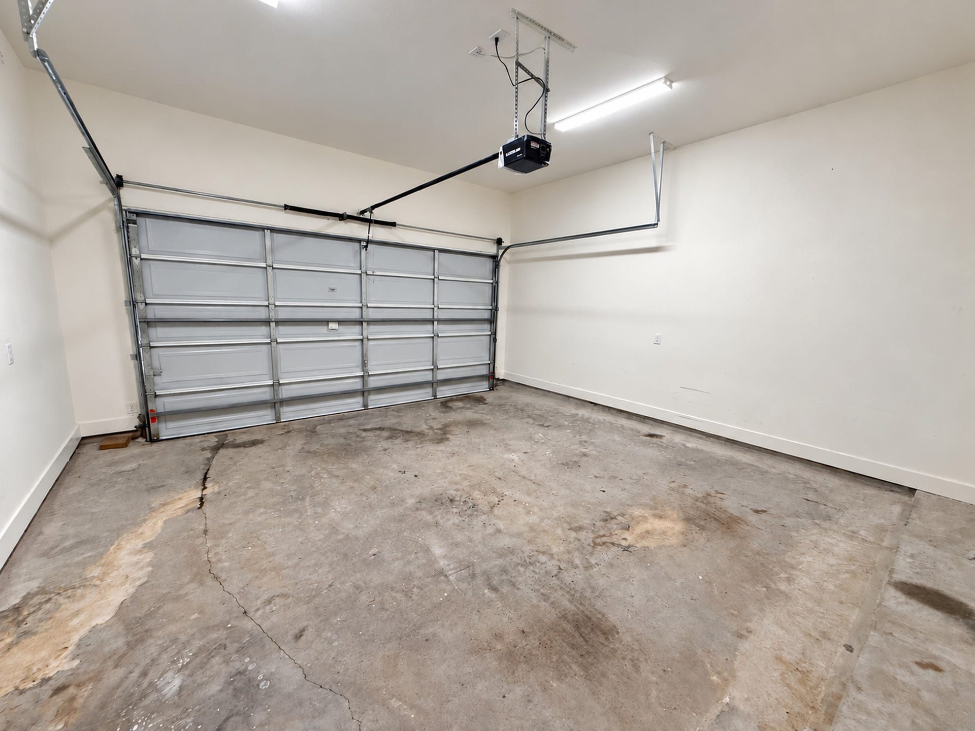 2906 Cline Street, Houston, TX 77020 Attached two-car garage offering convenient parking and additional storage space.