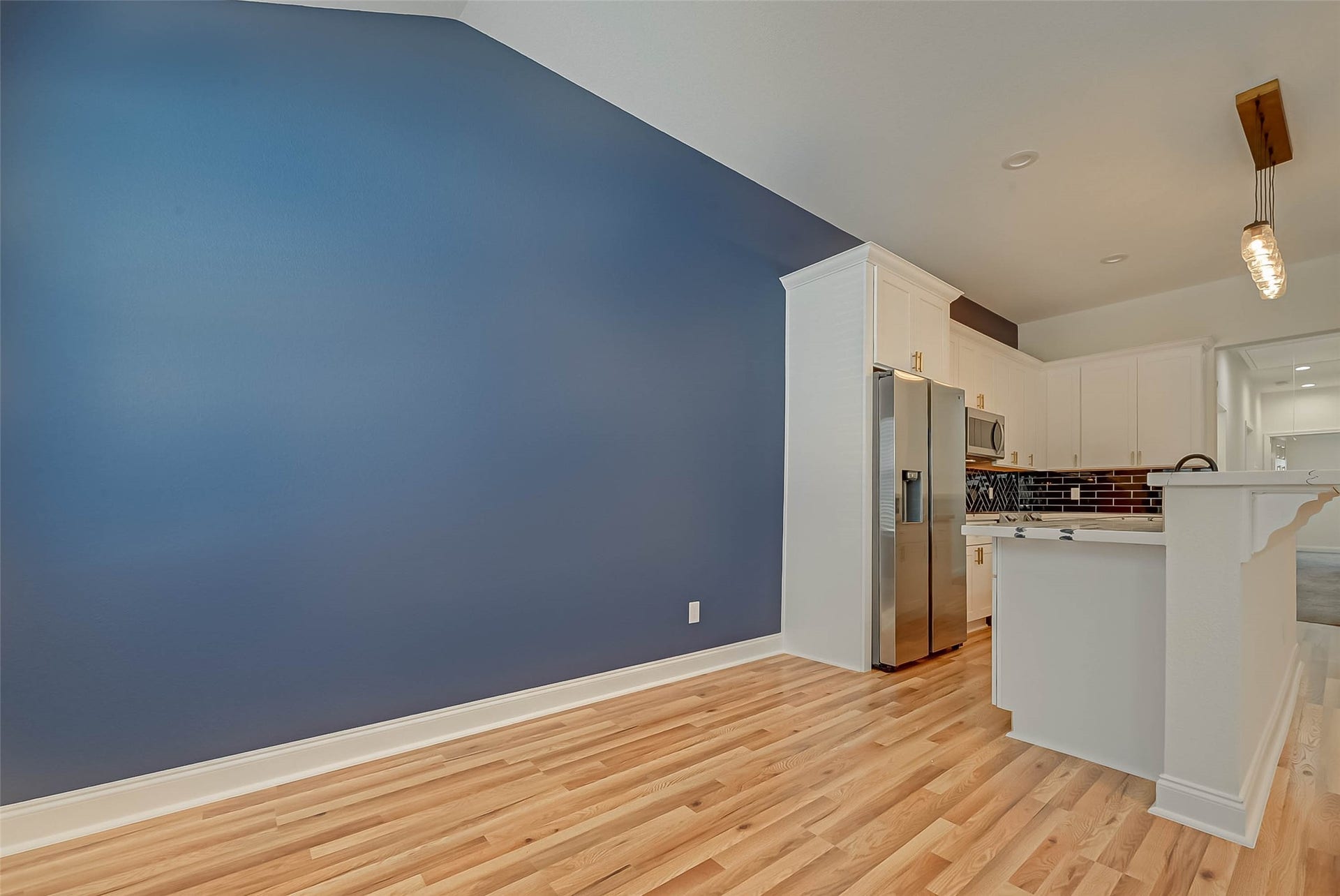 4934 Malmedy Unit Road, #A/B, Houston, TX 77033 4934 Malmedy Unit Road, #A/B, Houston, TX 77033