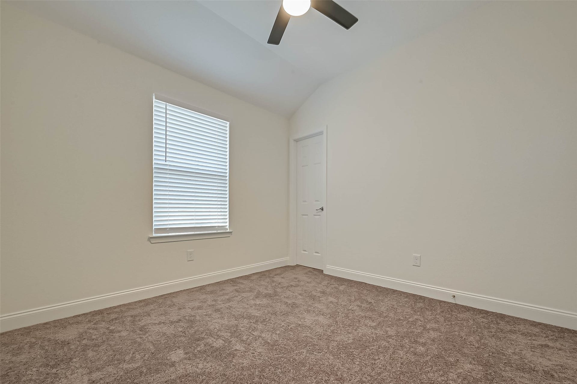 4934 Malmedy Unit Road, #A/B, Houston, TX 77033 4934 Malmedy Unit Road, #A/B, Houston, TX 77033