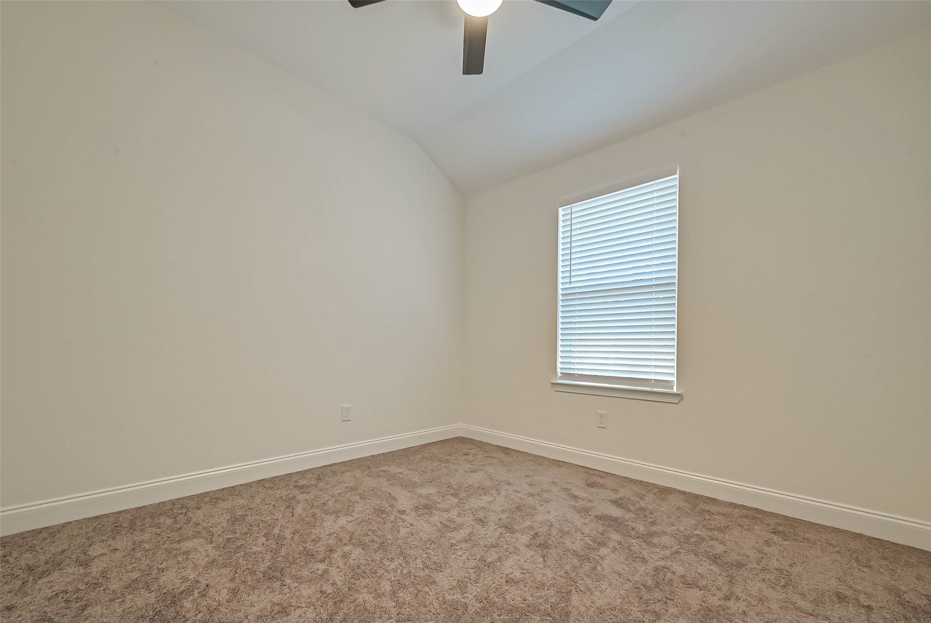 4934 Malmedy Unit Road, #A/B, Houston, TX 77033 4934 Malmedy Unit Road, #A/B, Houston, TX 77033
