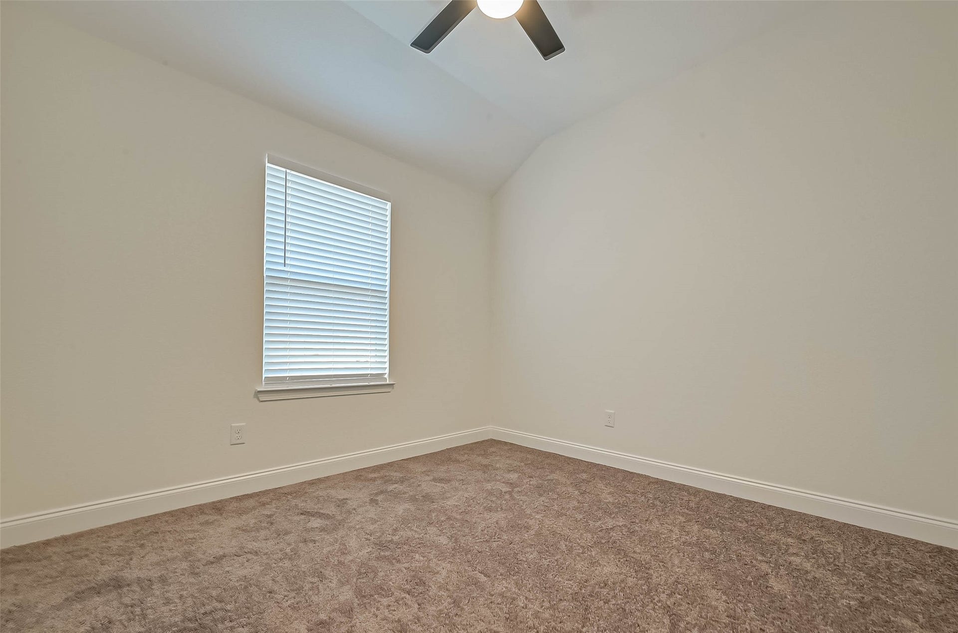 4934 Malmedy Unit Road, #A/B, Houston, TX 77033 4934 Malmedy Unit Road, #A/B, Houston, TX 77033