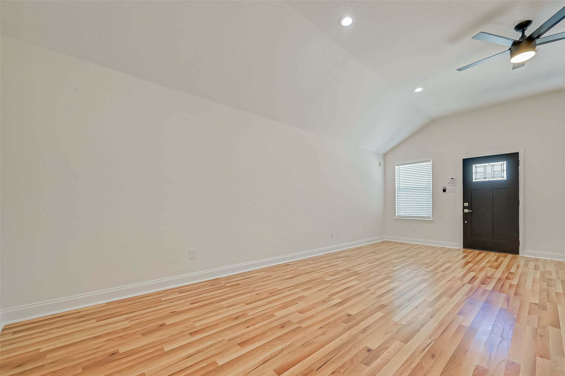4934 Malmedy Unit Road, #A/B, Houston, TX 77033 4934 Malmedy Unit Road, #A/B, Houston, TX 77033
