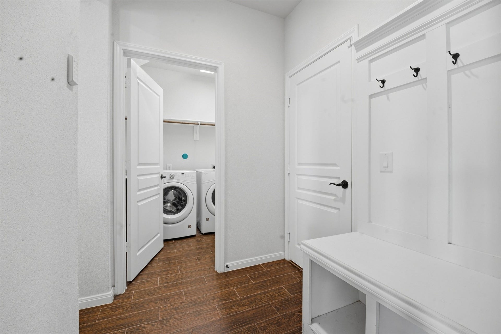 5318 Royal Sunset Court, Katy, TX 77493 Mud Room