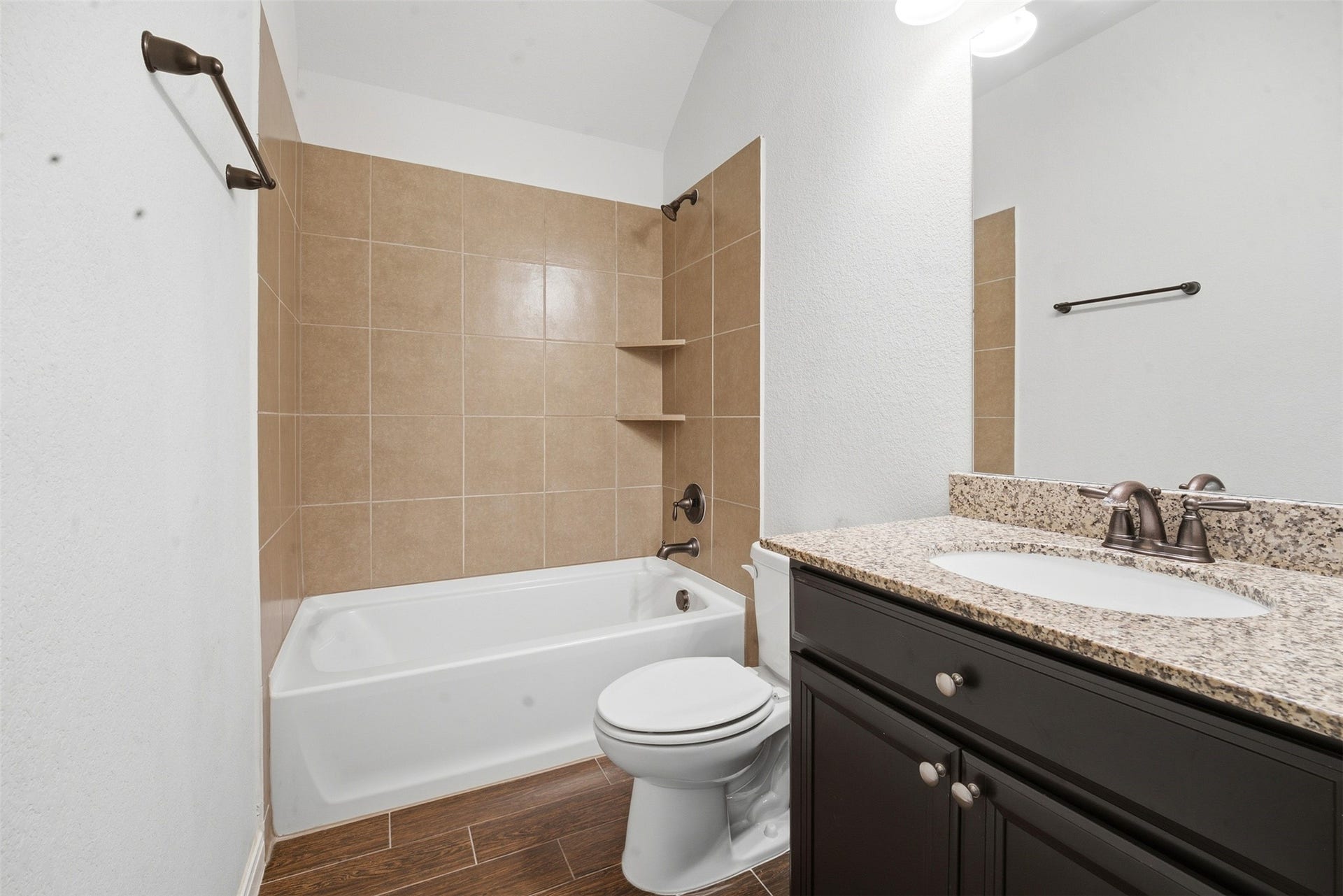 5318 Royal Sunset Court, Katy, TX 77493 Bath