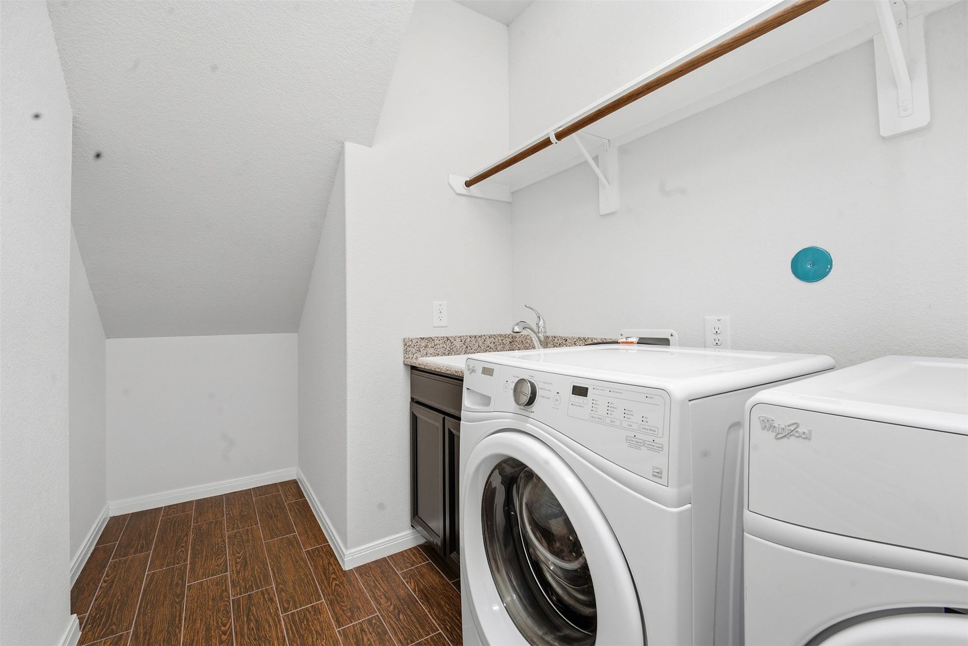 5318 Royal Sunset Court, Katy, TX 77493 Laundry Room