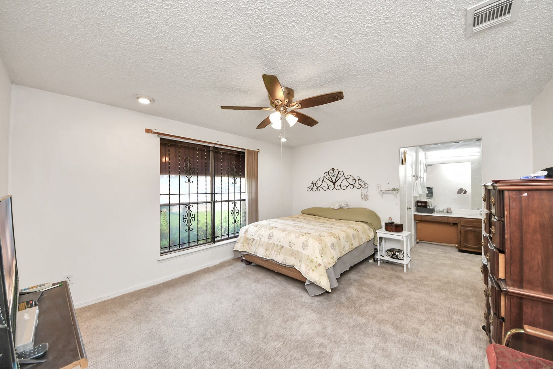 11610 Bowhead Drive, Houston, TX 77013 11610 Bowhead Drive, Houston, TX 77013