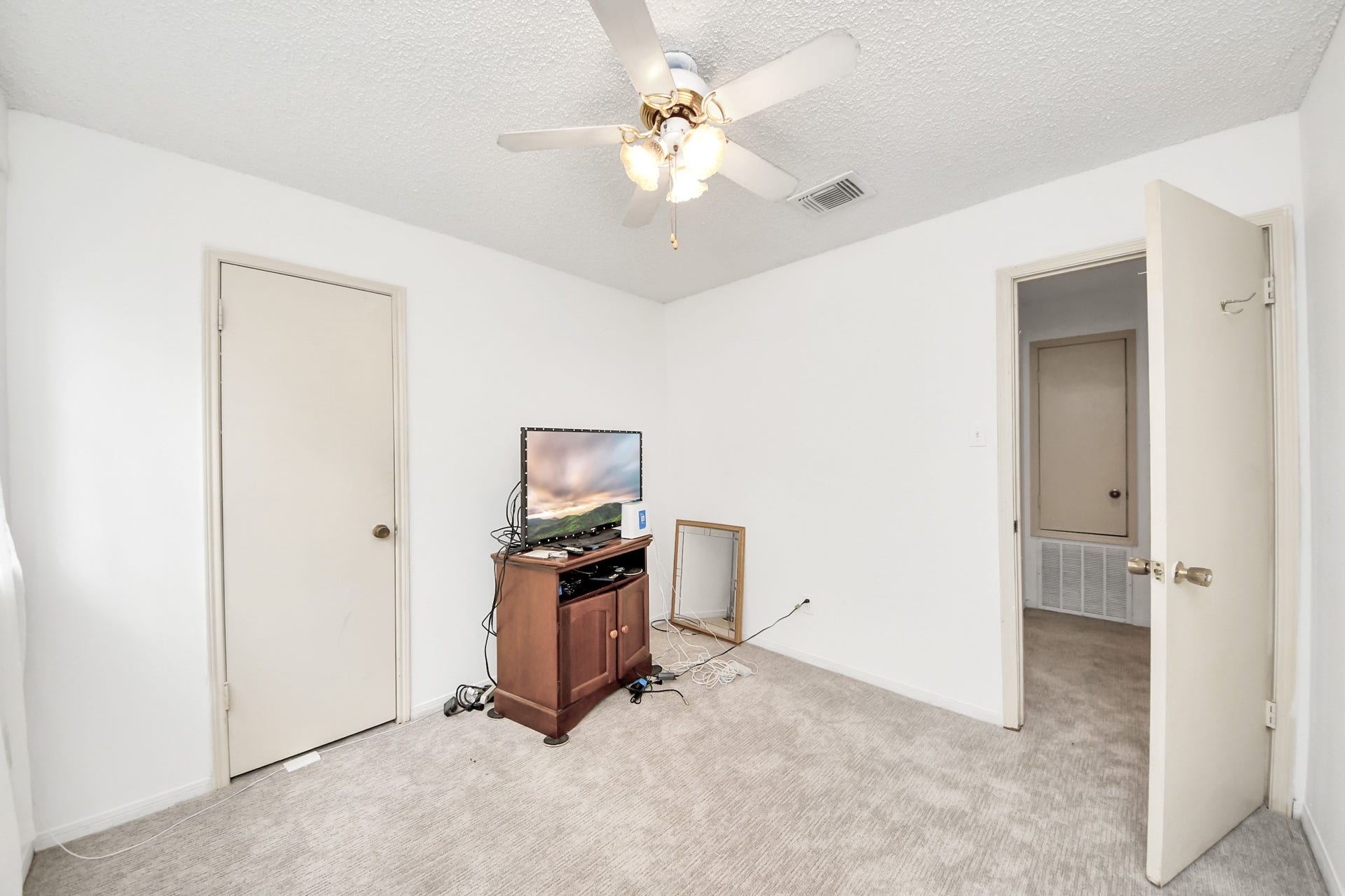 11610 Bowhead Drive, Houston, TX 77013 11610 Bowhead Drive, Houston, TX 77013