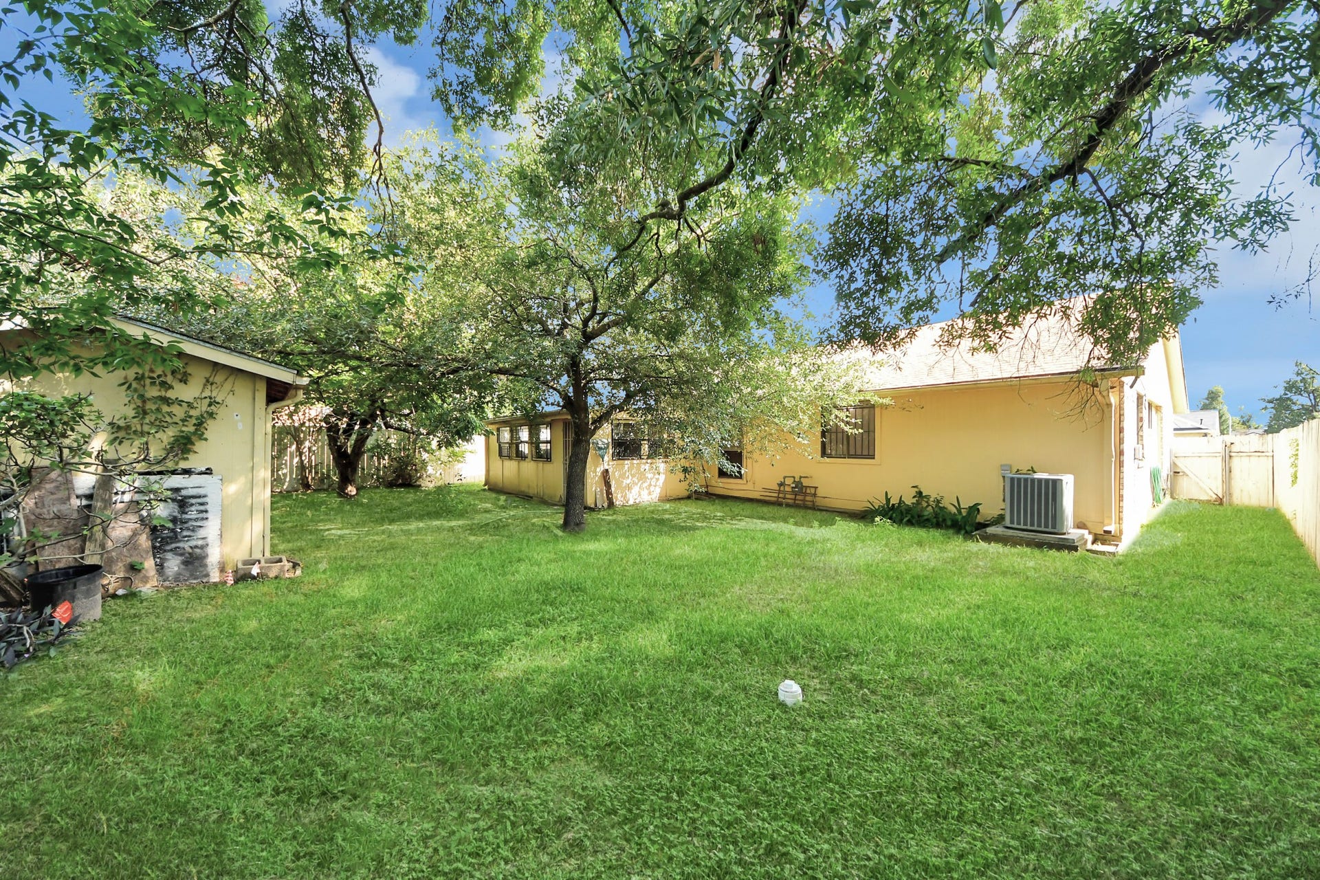 11610 Bowhead Drive, Houston, TX 77013 11610 Bowhead Drive, Houston, TX 77013