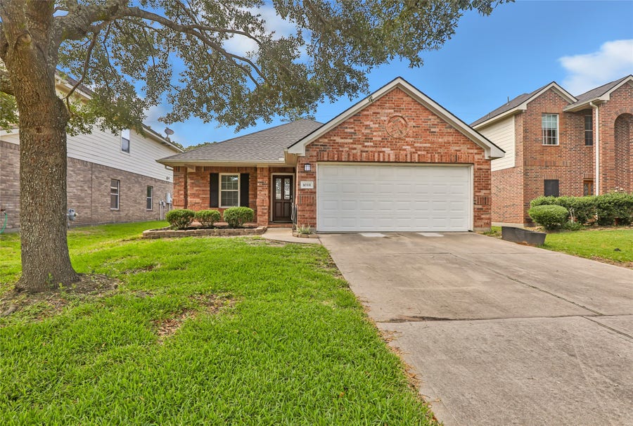 Property photo for 10331 Whisper Bluff Drive, Humble, TX