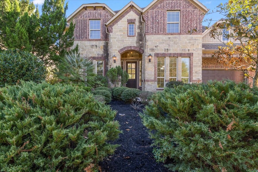Property photo for 7 Canyon Wren Drive, Spring, TX