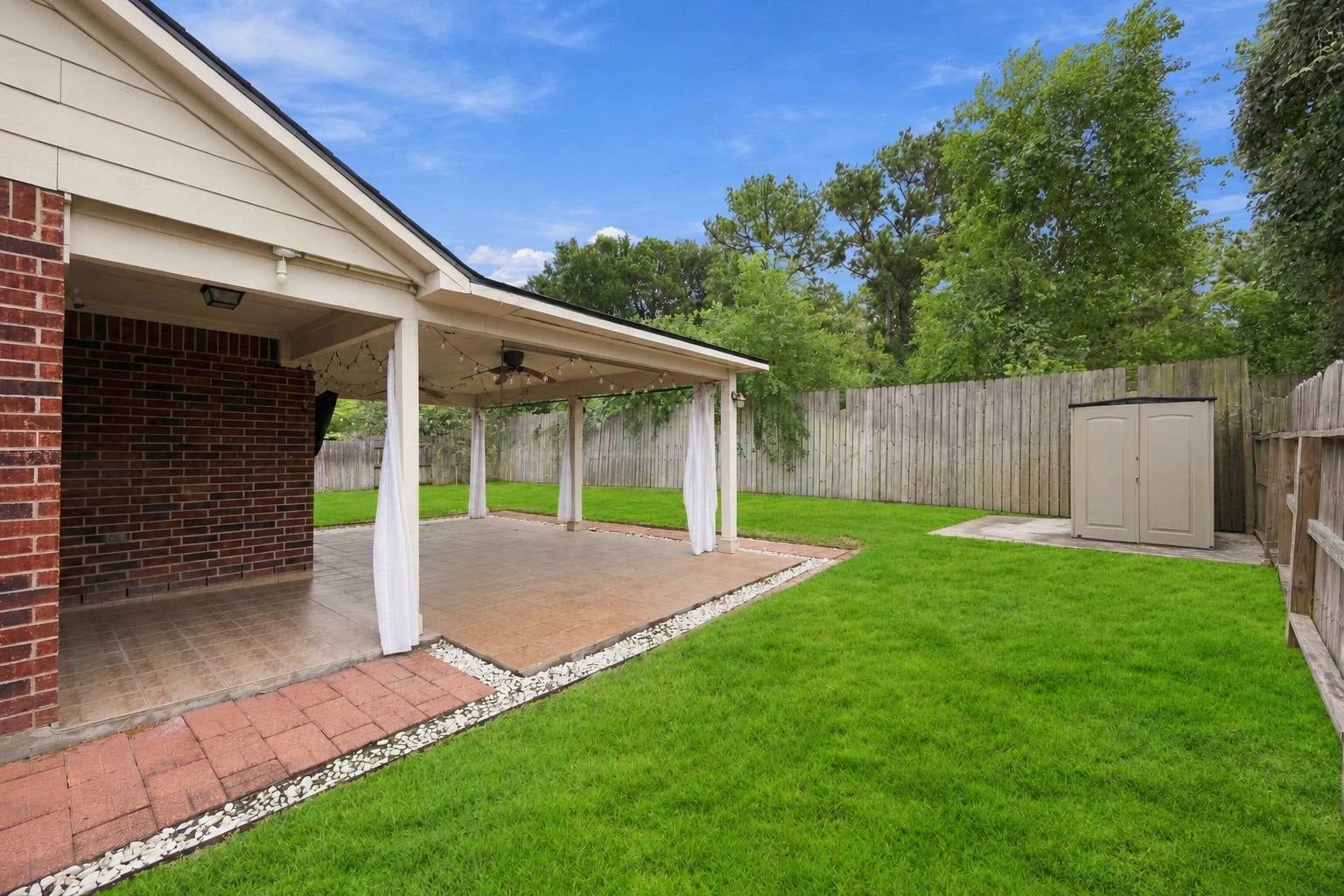 12314 Brentleywood Lane, Houston, TX 77070 Side Yard View