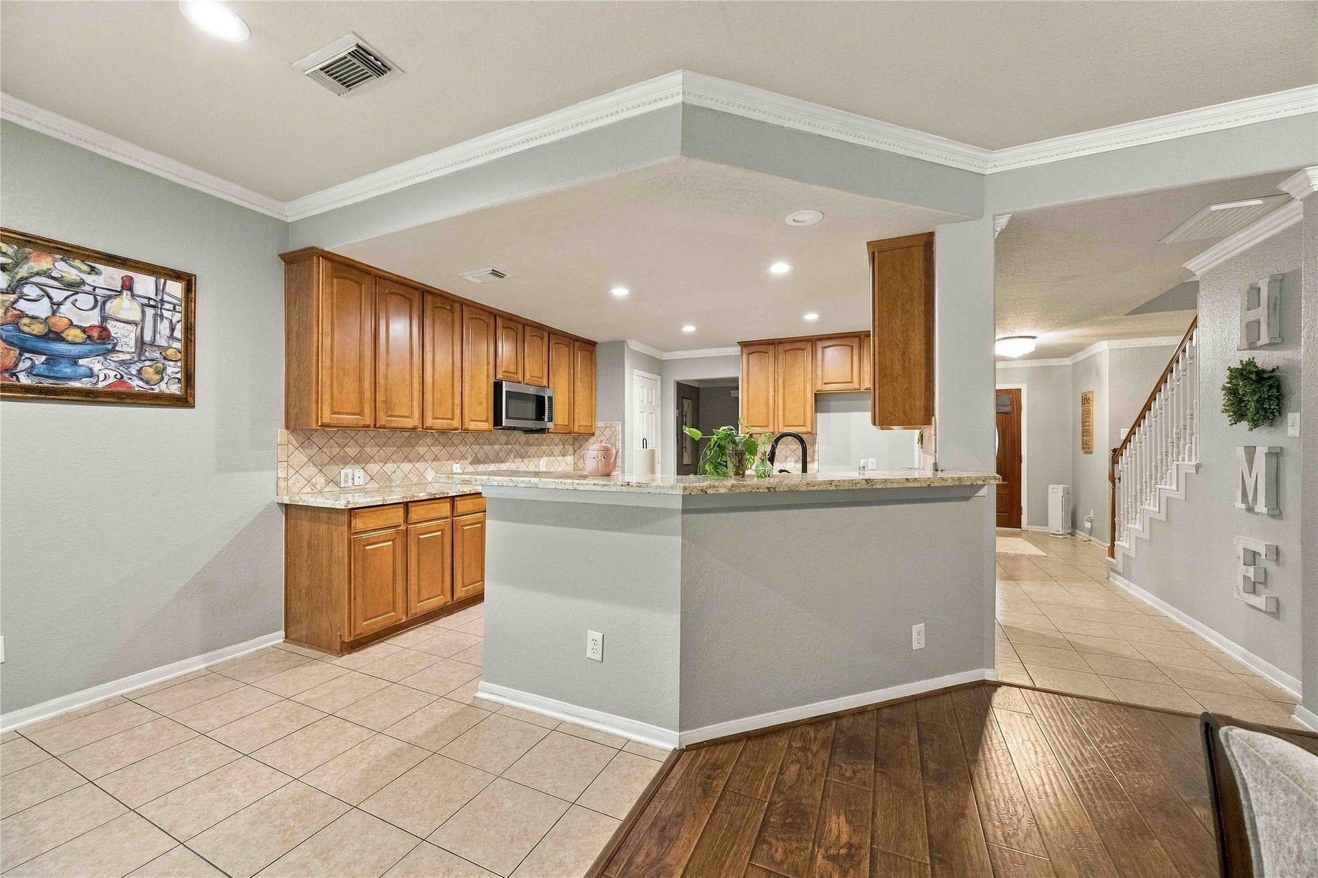 12314 Brentleywood Lane, Houston, TX 77070 High-Serve Breakfast Bar