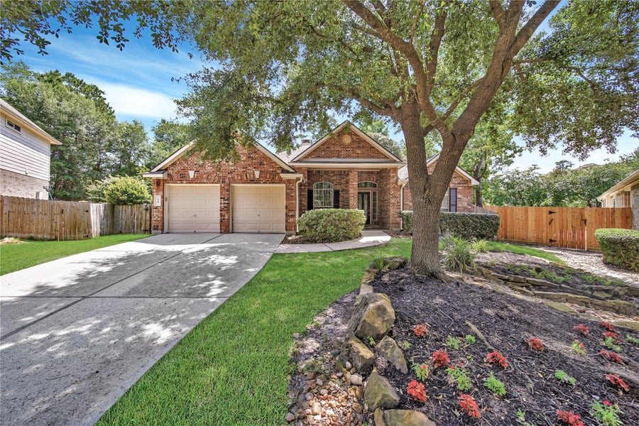 Property photo for 14 Beauty Bower Place, The Woodlands, TX