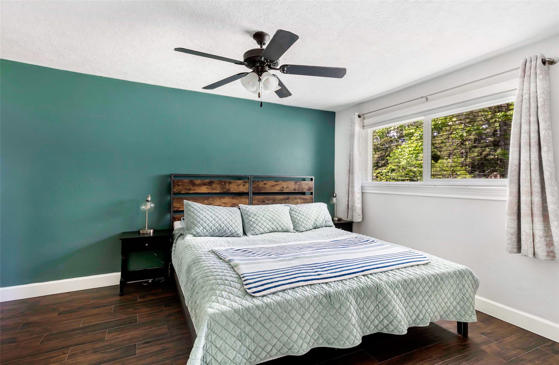 2543 Fountain View Street, New Caney, TX 77357 Primary Bedroom