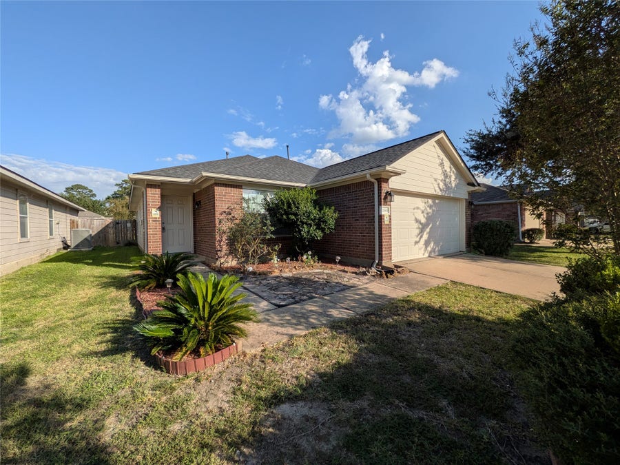 Property photo for 21630 Falvel Sunset Court, Spring, TX