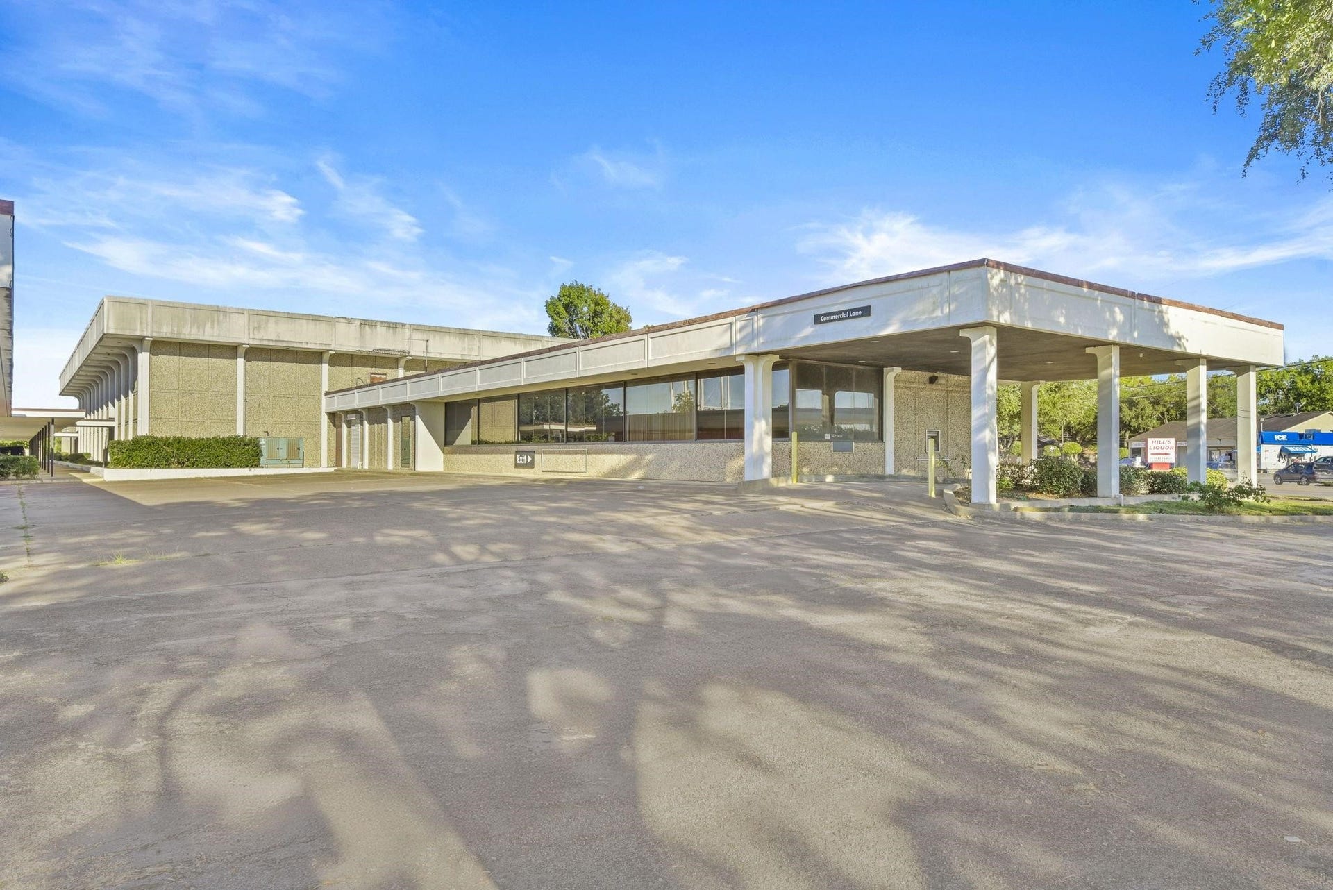 2401 Termini Street, Dickinson, TX 77539 2401 Termini Street, Dickinson, TX 77539