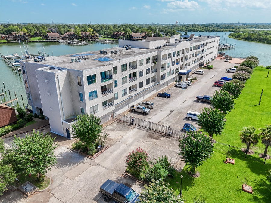 Property photo for 793 Davis Road, #105, League City, TX