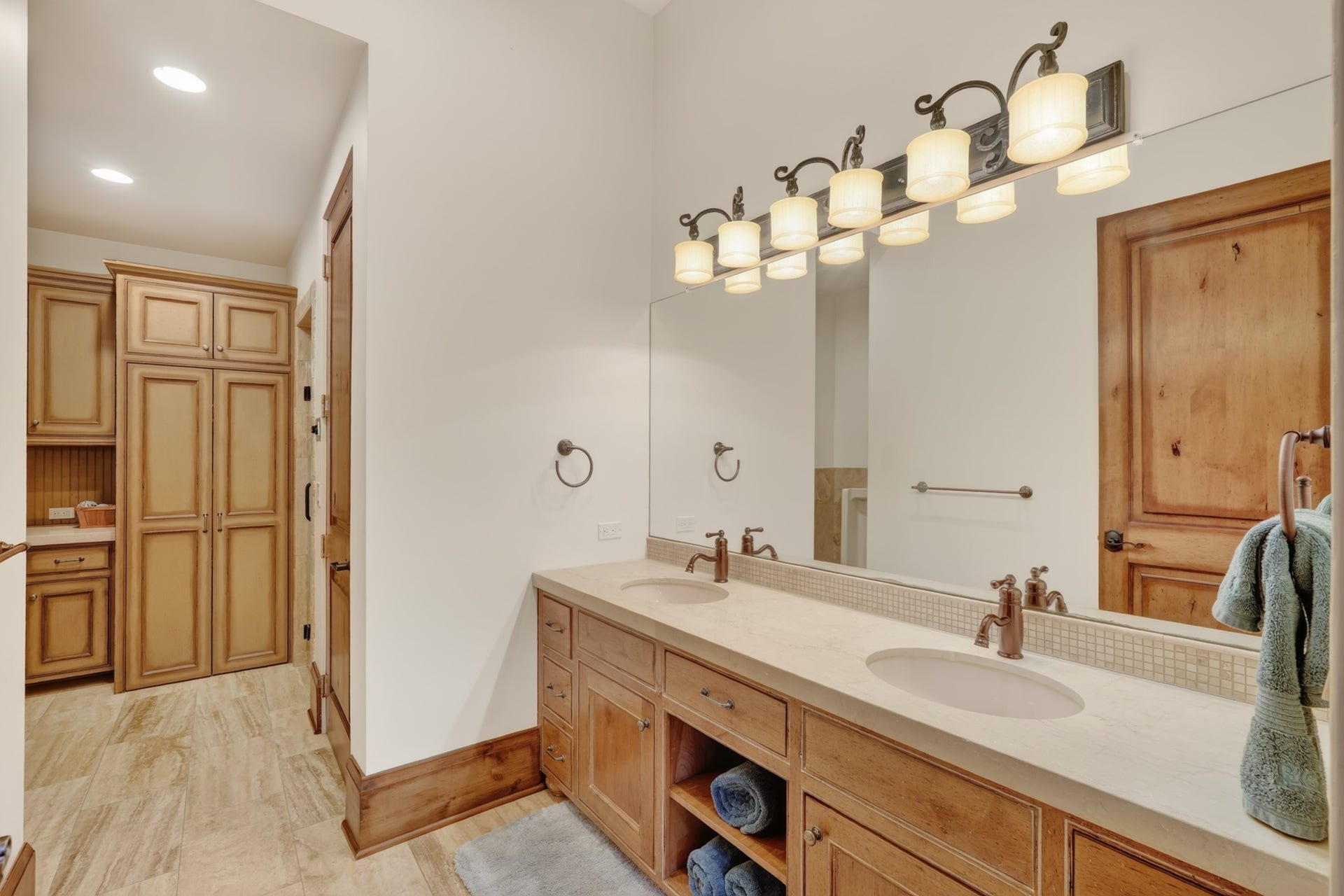 247 S Fazio Way, Spring, TX 77389 Spa-inspired en-suite bath in the detached Casita/Guest House. Including a Sauna!