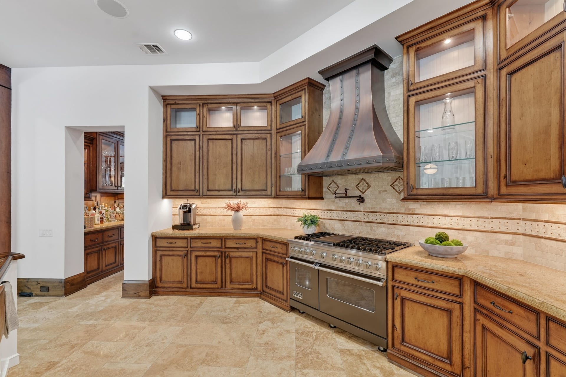 247 S Fazio Way, Spring, TX 77389 Designed for both, every day living and entertaining, the gourmet chef's kitchen is the heart of the home.