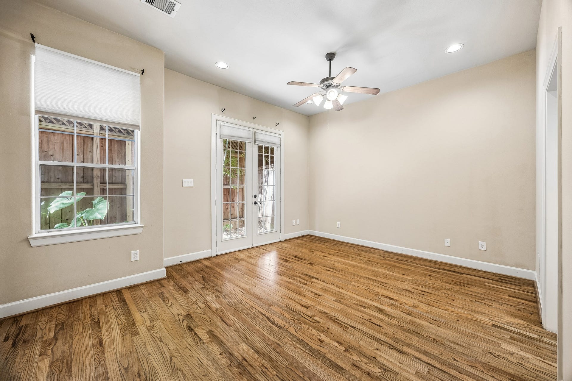 6513 Taggart Street, #A, Houston, TX 77007 First Floor Bedroom with ensuite bath.