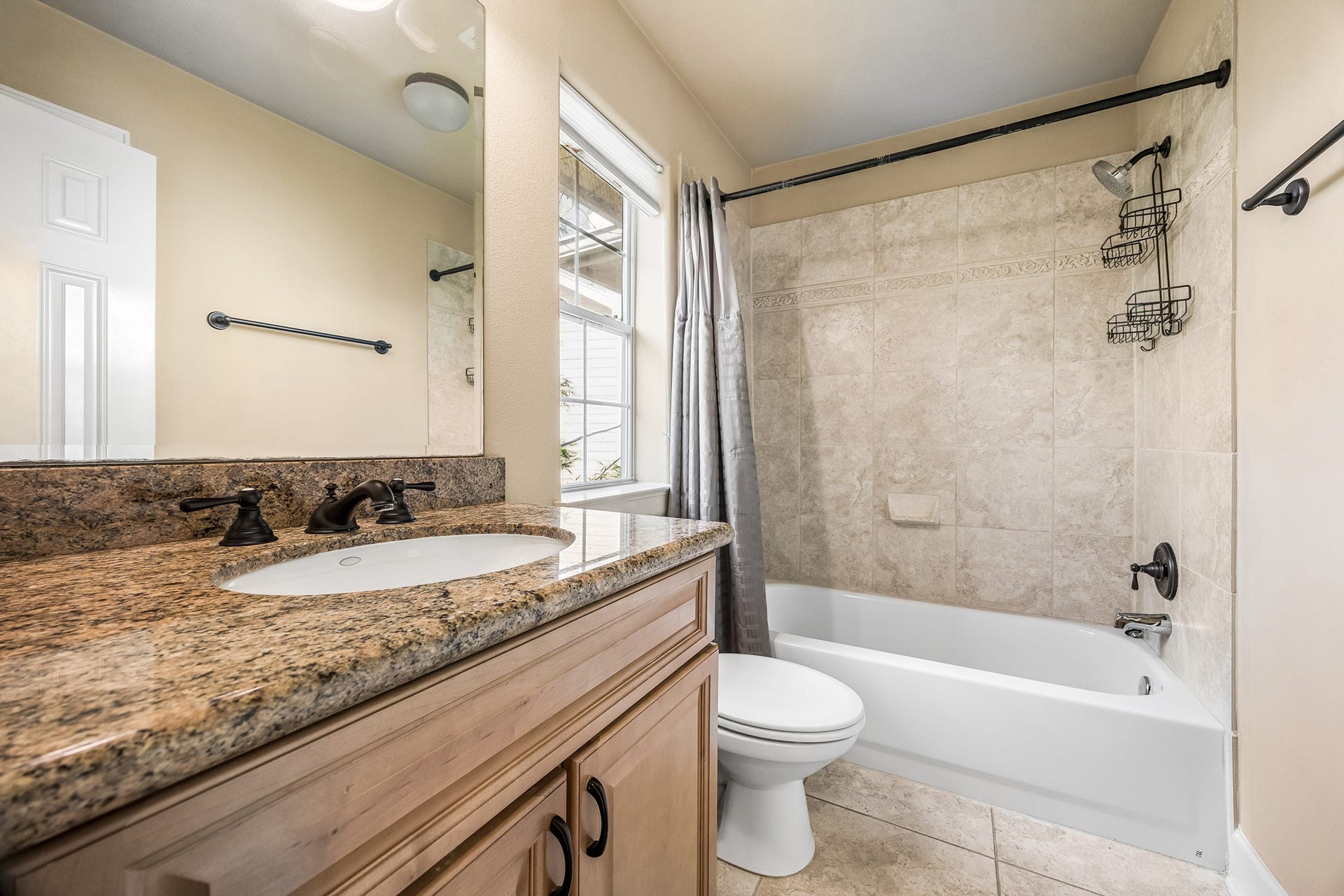 6513 Taggart Street, #A, Houston, TX 77007 Third floor ensuite bath.